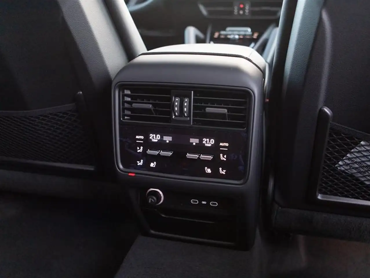 Porsche Cayenne снимка Porsche Cayenne