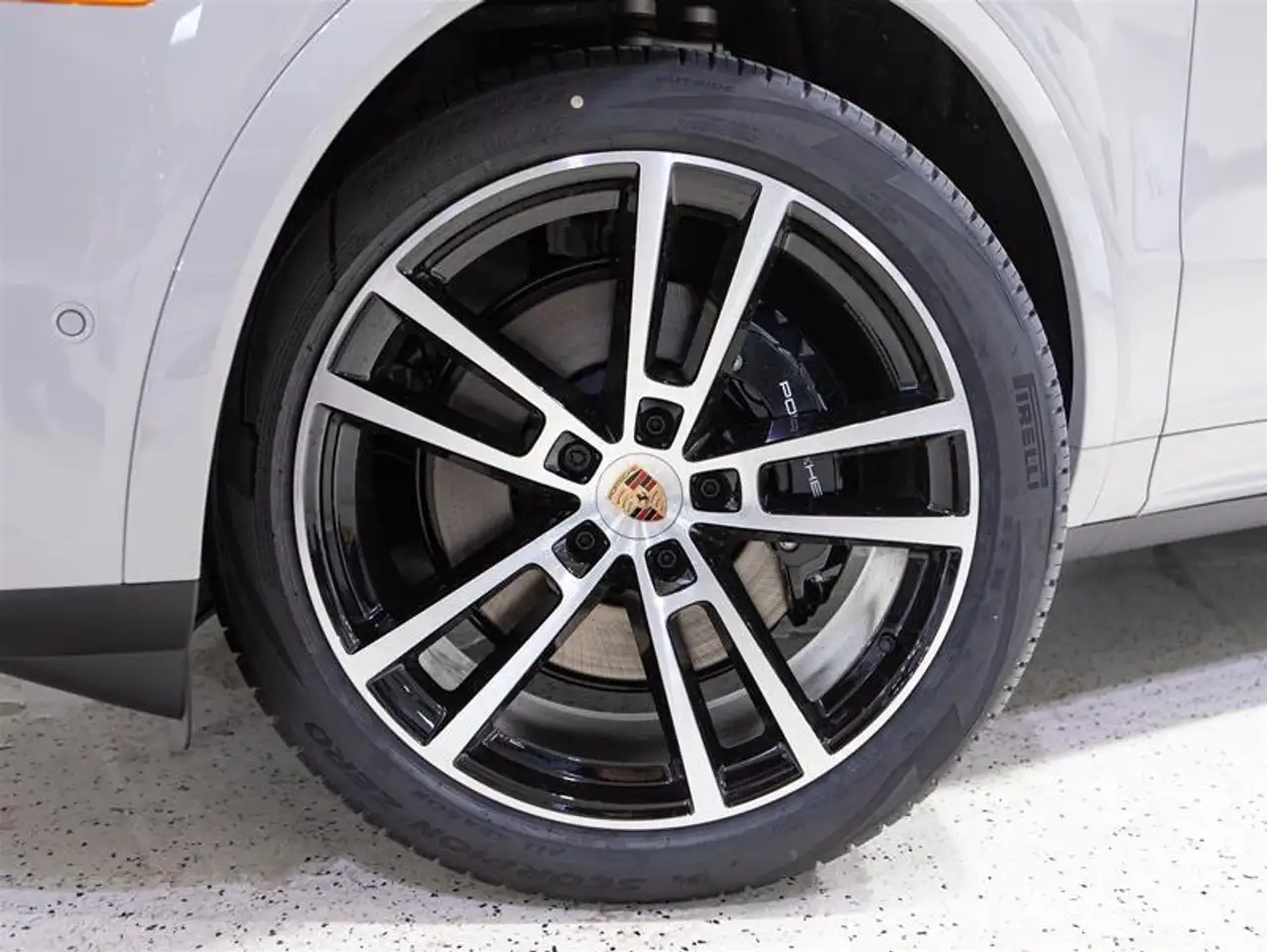 Porsche Cayenne снимка Porsche Cayenne