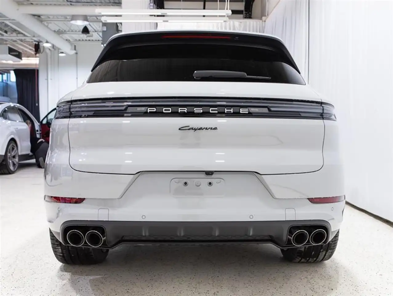 Porsche Cayenne снимка Porsche Cayenne