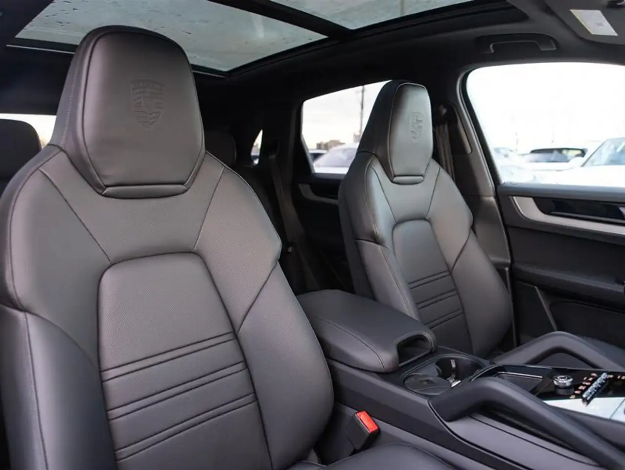 Porsche Cayenne снимка Porsche Cayenne