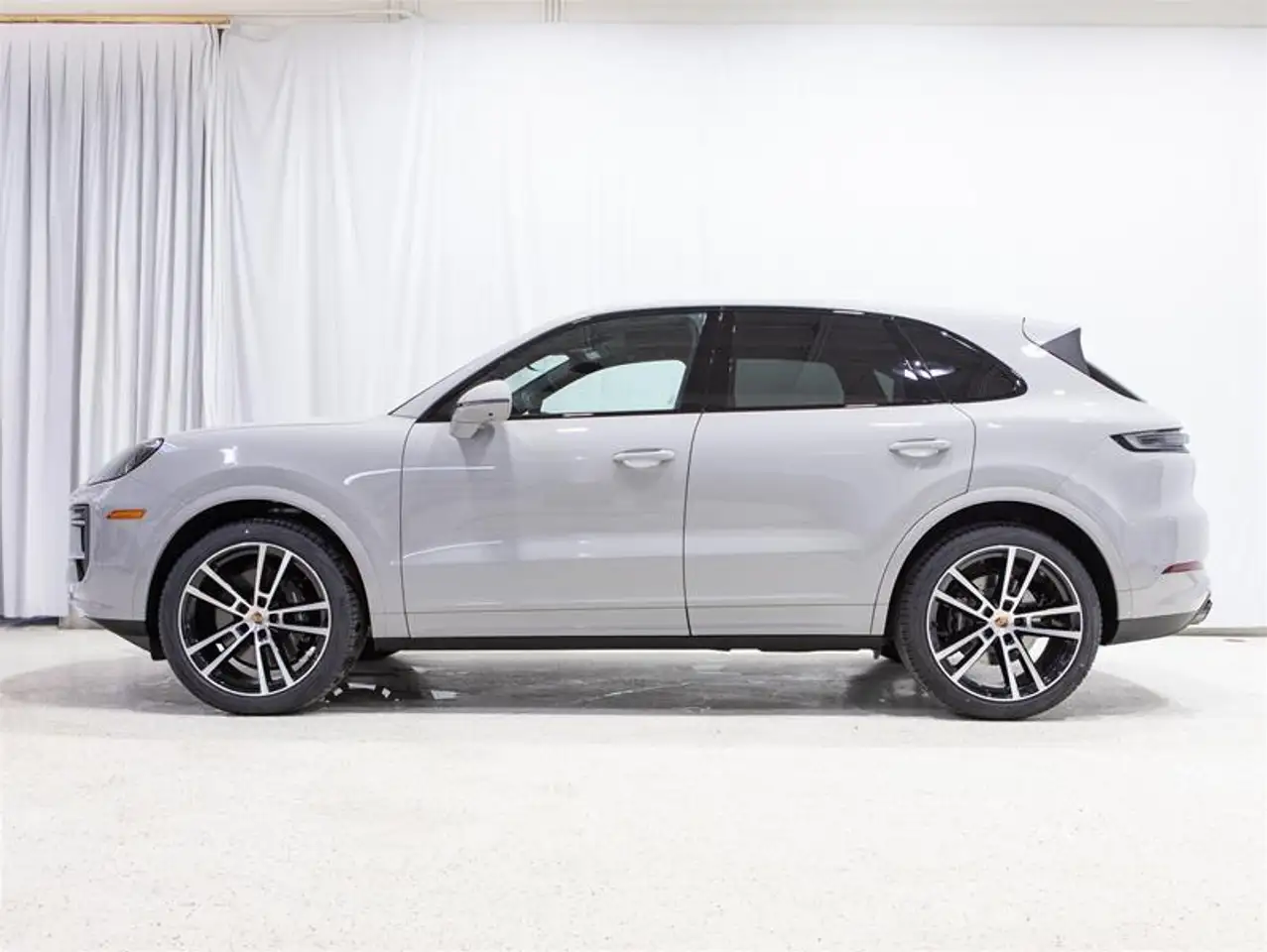 Porsche Cayenne снимка Porsche Cayenne