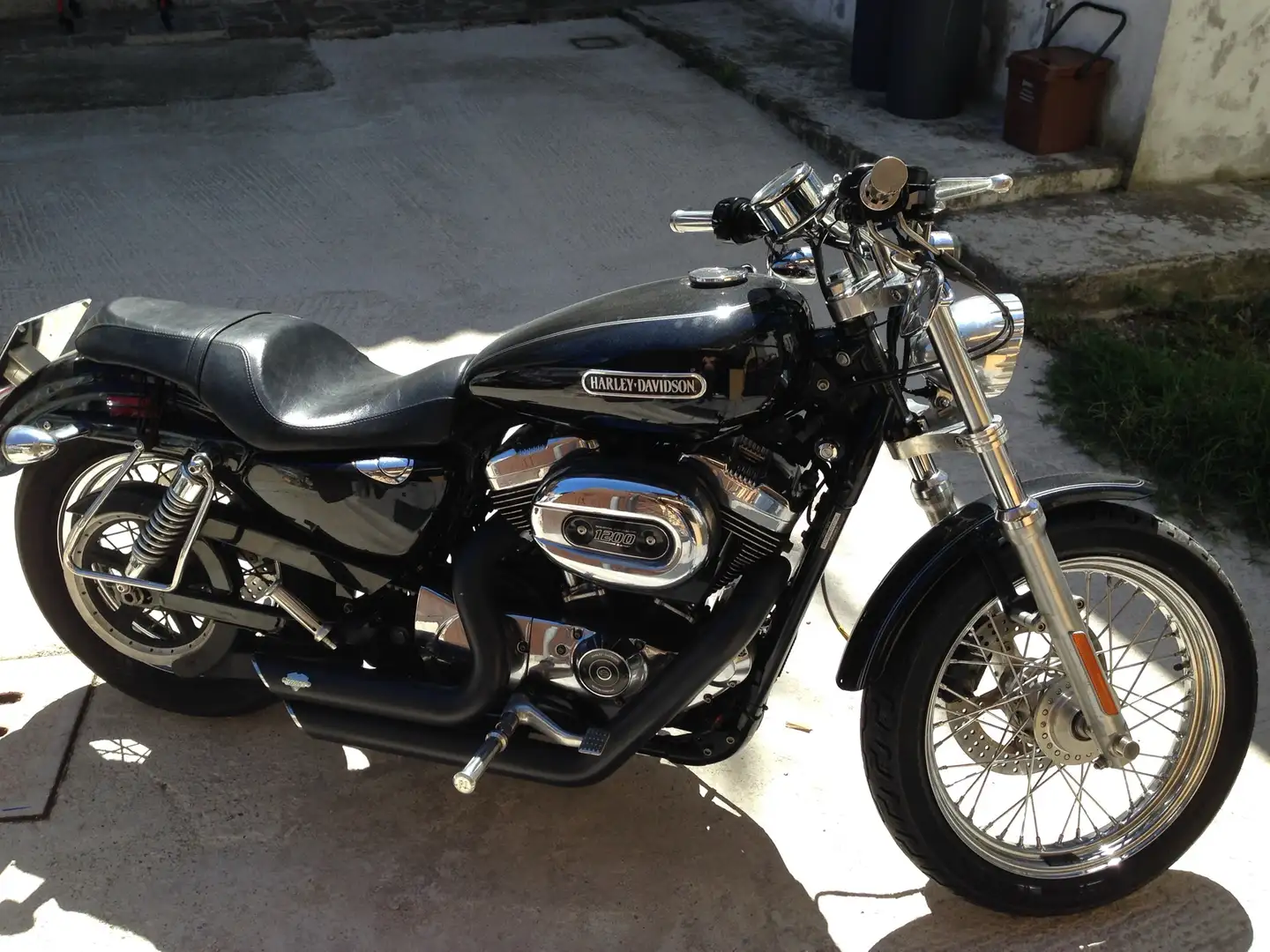 Harley-Davidson Sportster 1200 Fekete - 1