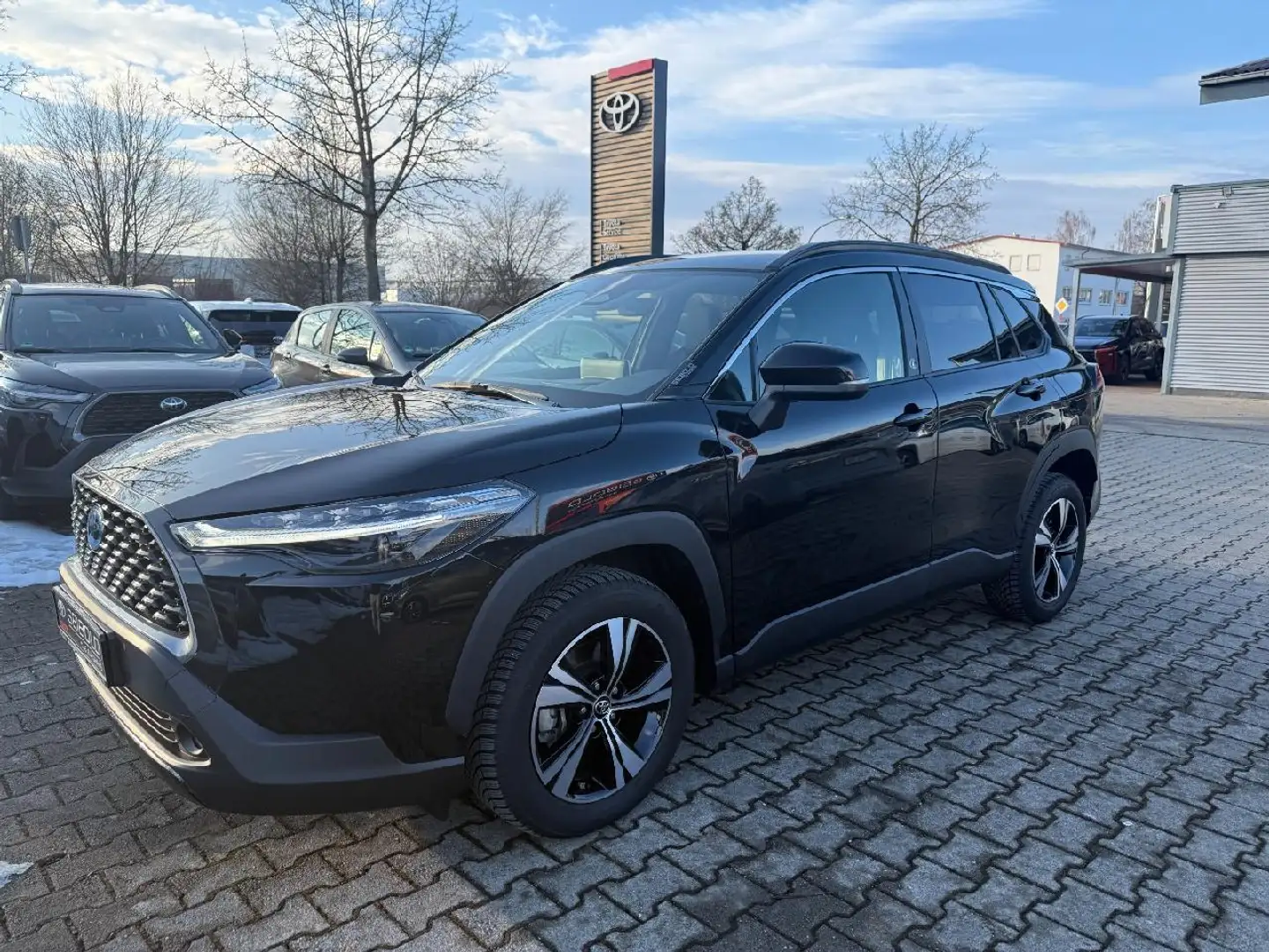 Toyota Corolla Cross Hybrid 1.8 Team D*wenig Kilometer* Schwarz - 2
