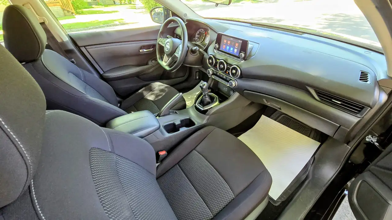 Nissan Sentra photo Nissan Sentra