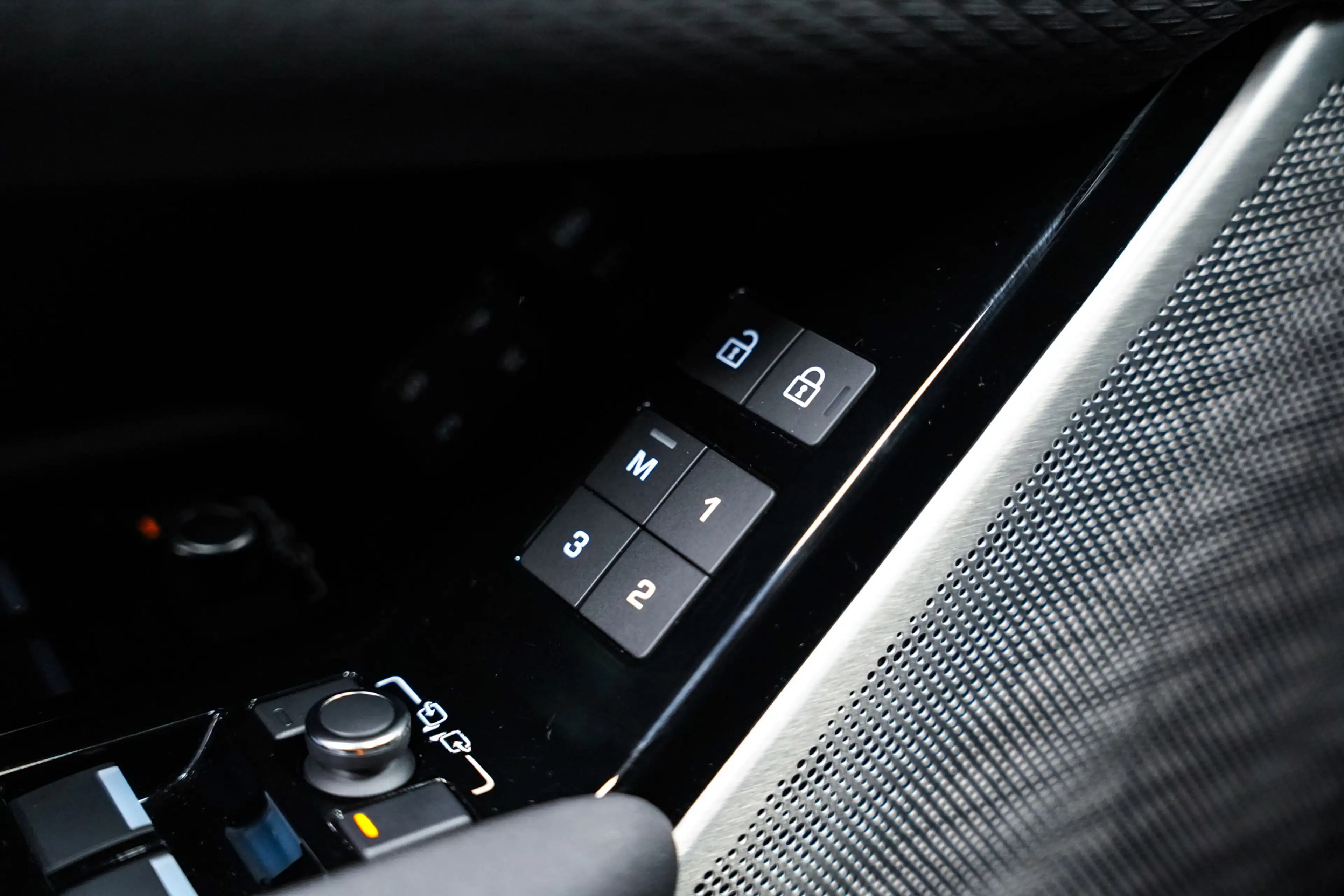 Land Rover Range Rover Velar 2.0 P400e S Black ed|Pano dak|Acc|Meridian|Elektr — photo 10