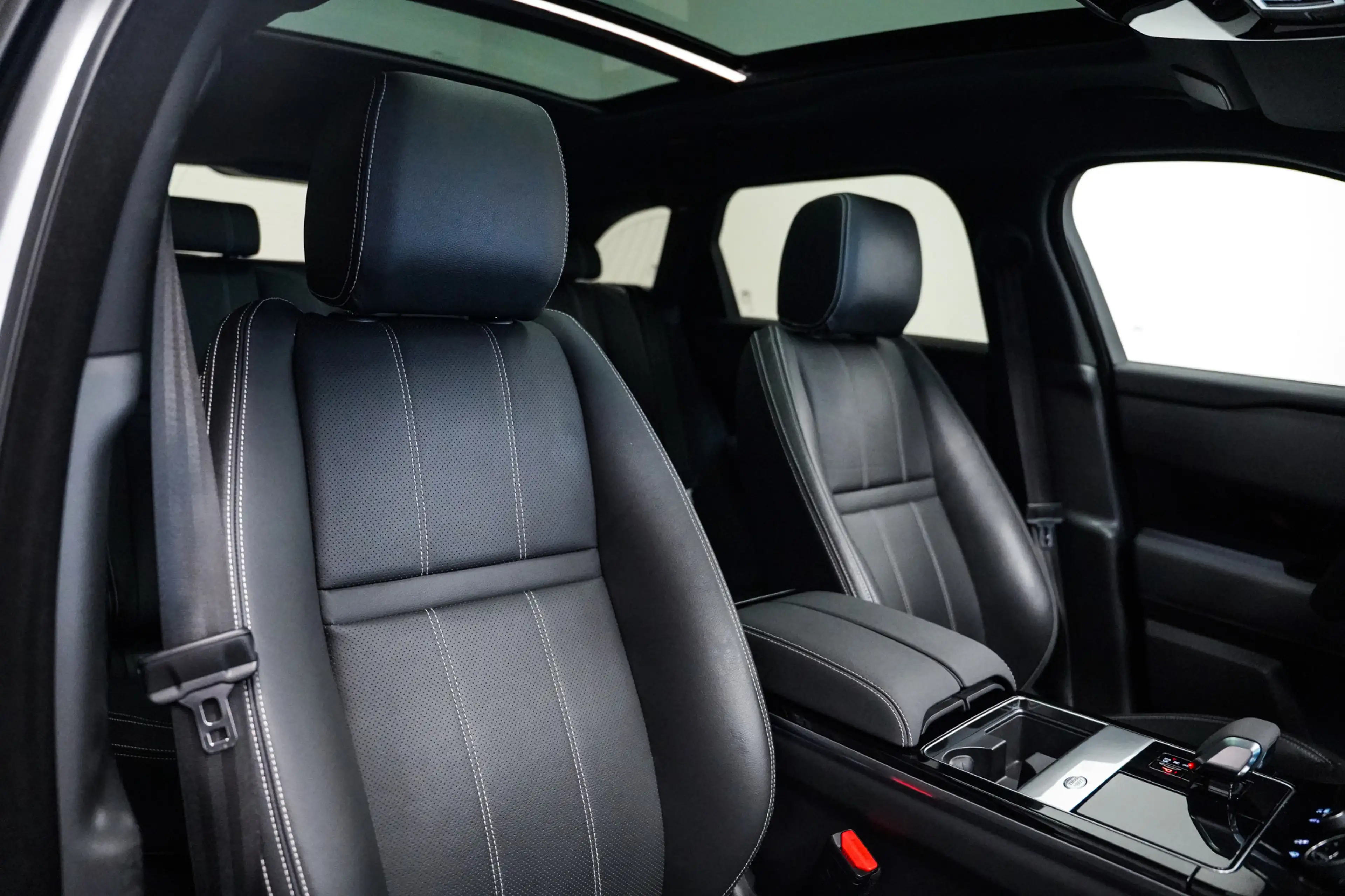 Land Rover Range Rover Velar 2.0 P400e S Black ed|Pano dak|Acc|Meridian|Elektr — photo 7