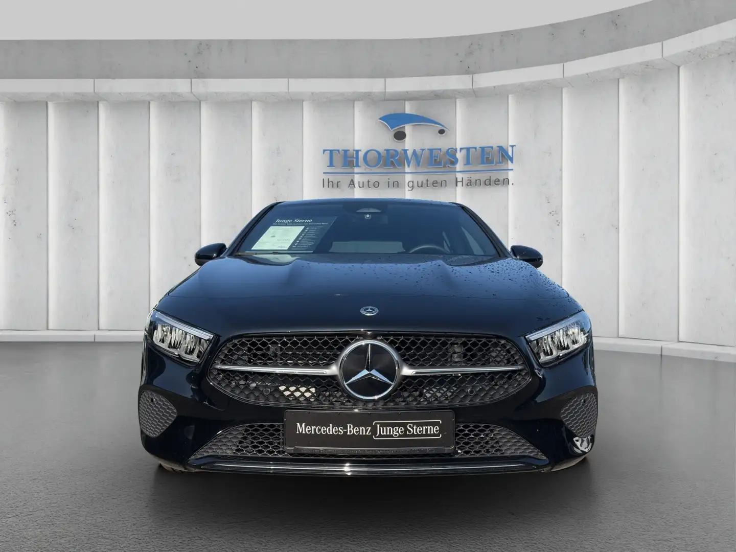 Mercedes-Benz A 180 A 180 Kompaktlimousine Progressive Schwarz - 2