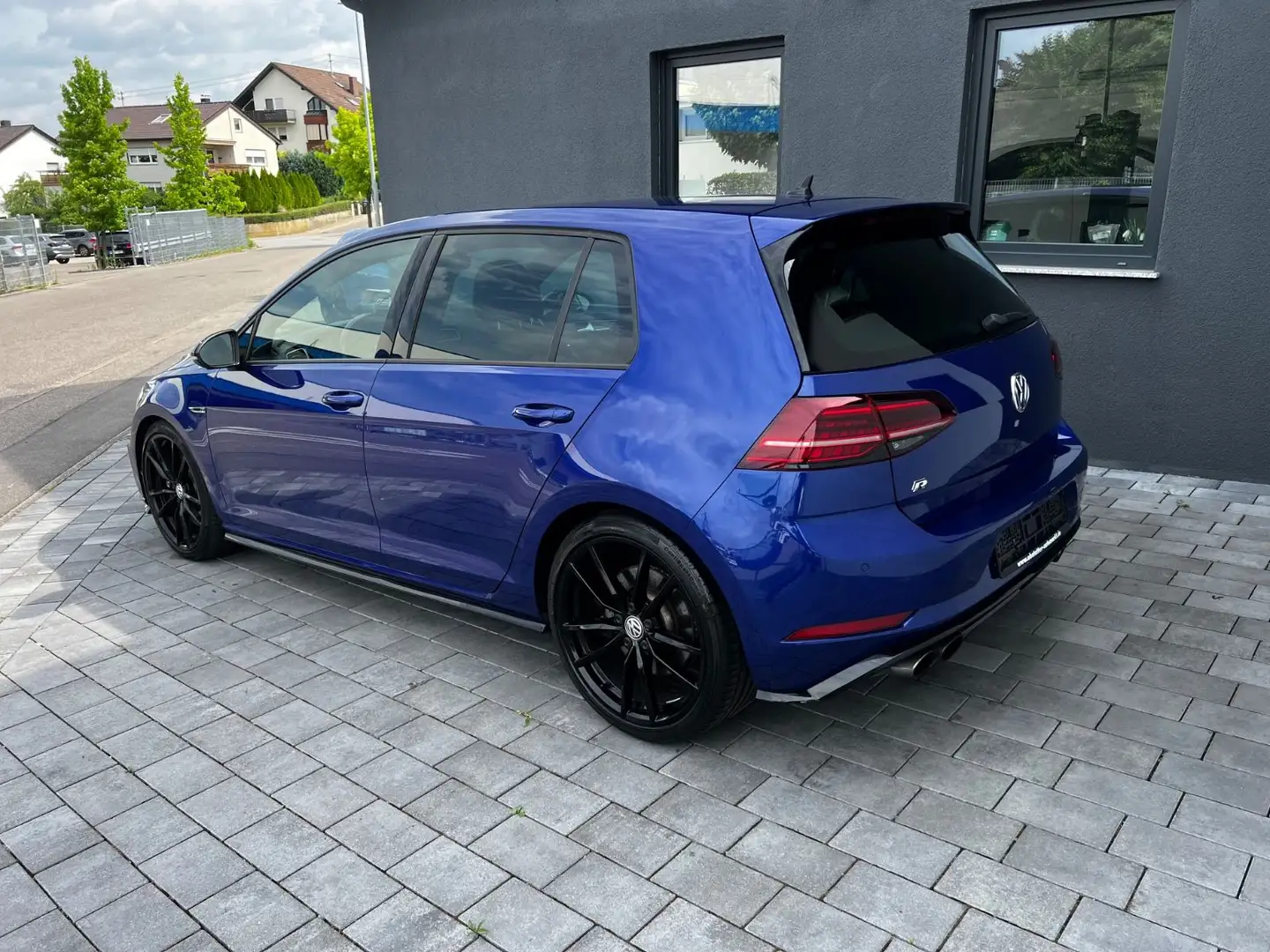 Volkswagen Golf VII Lim. R BMT/Start-Stopp 4Motion Blau - 2