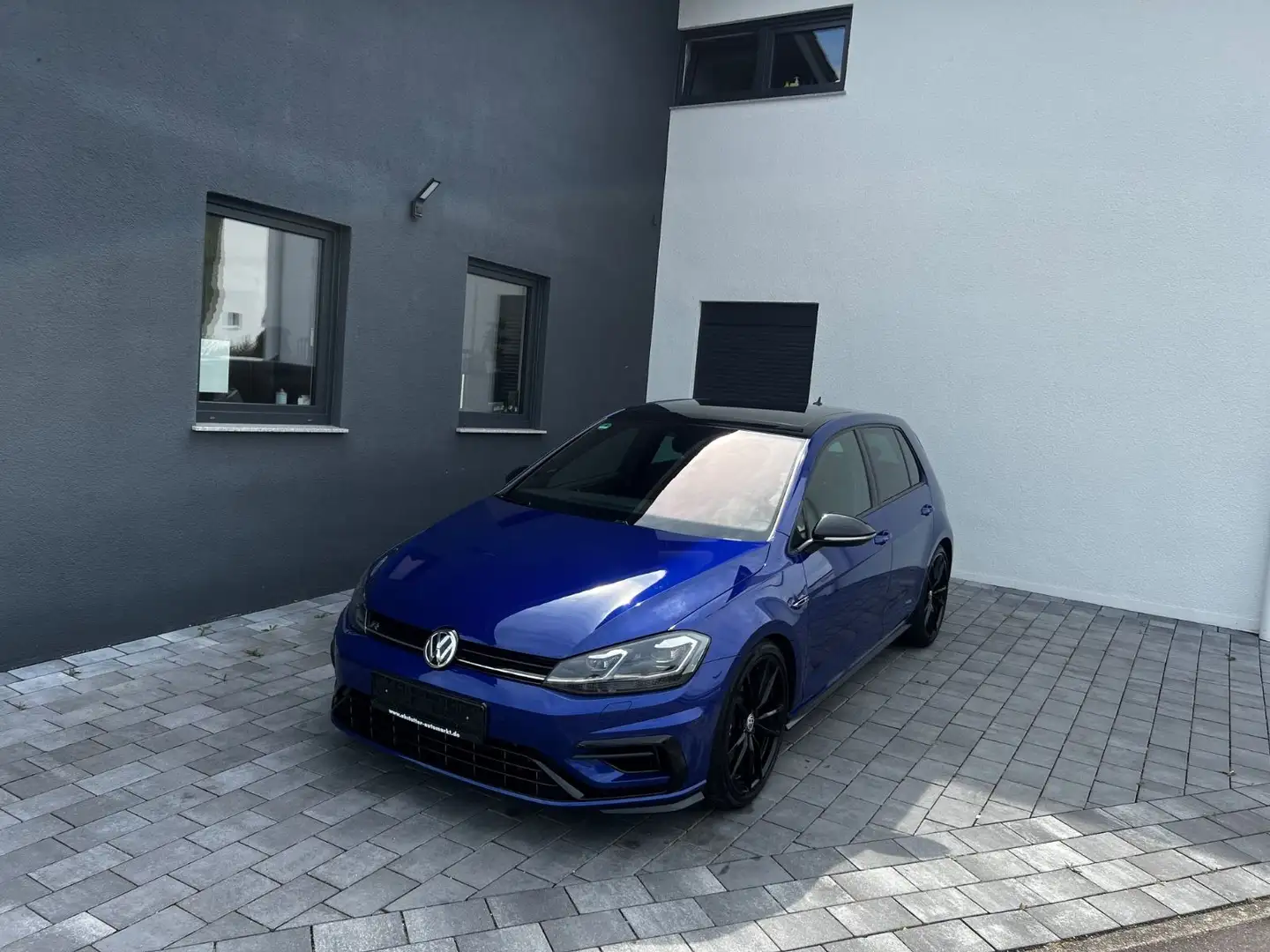 Volkswagen Golf VII Lim. R BMT/Start-Stopp 4Motion Blau - 1