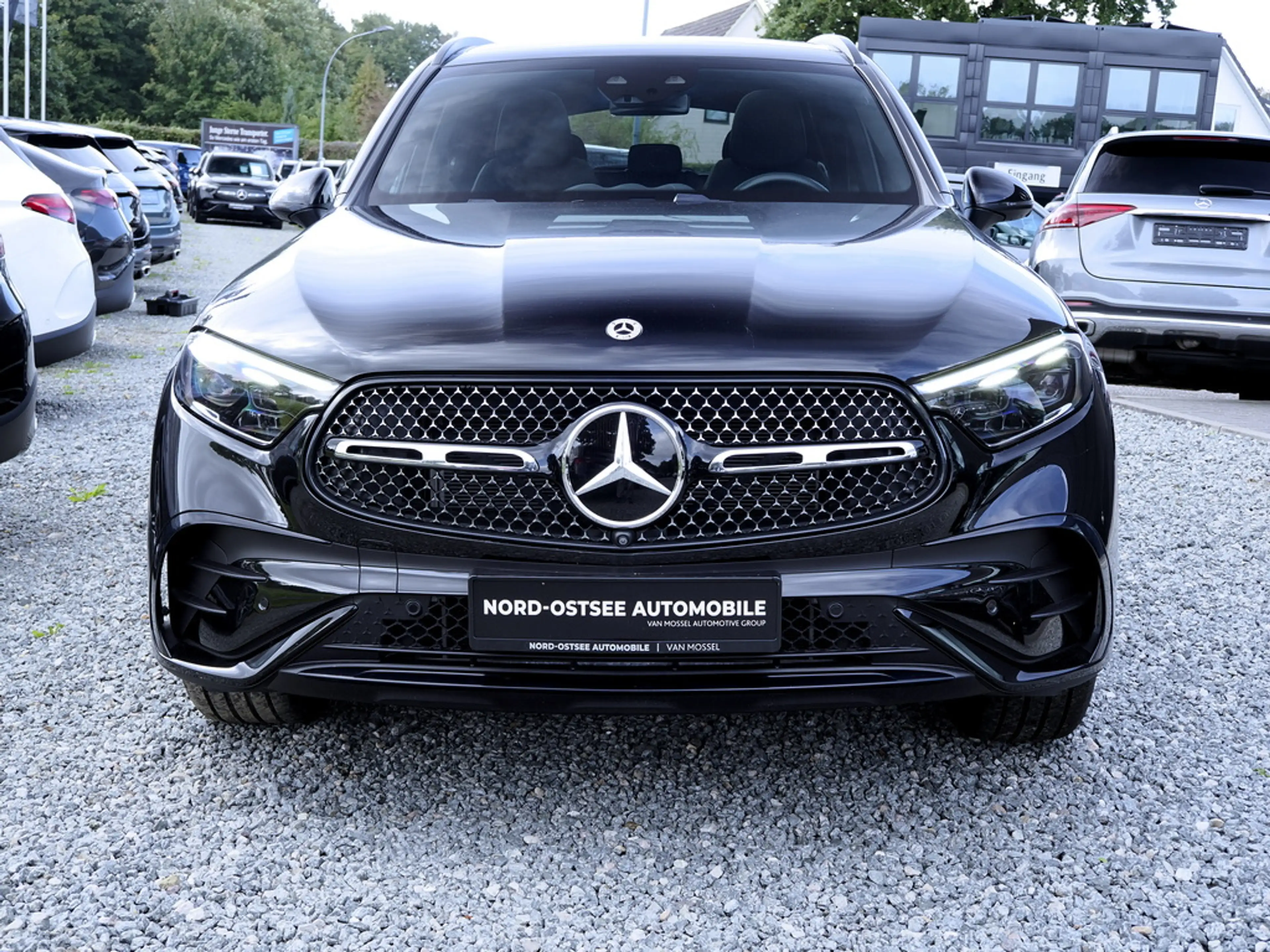 Mercedes-Benz GLC 450 d 4M AMG PANO AHK NIGHT SOUND 360° KAM — photo 4