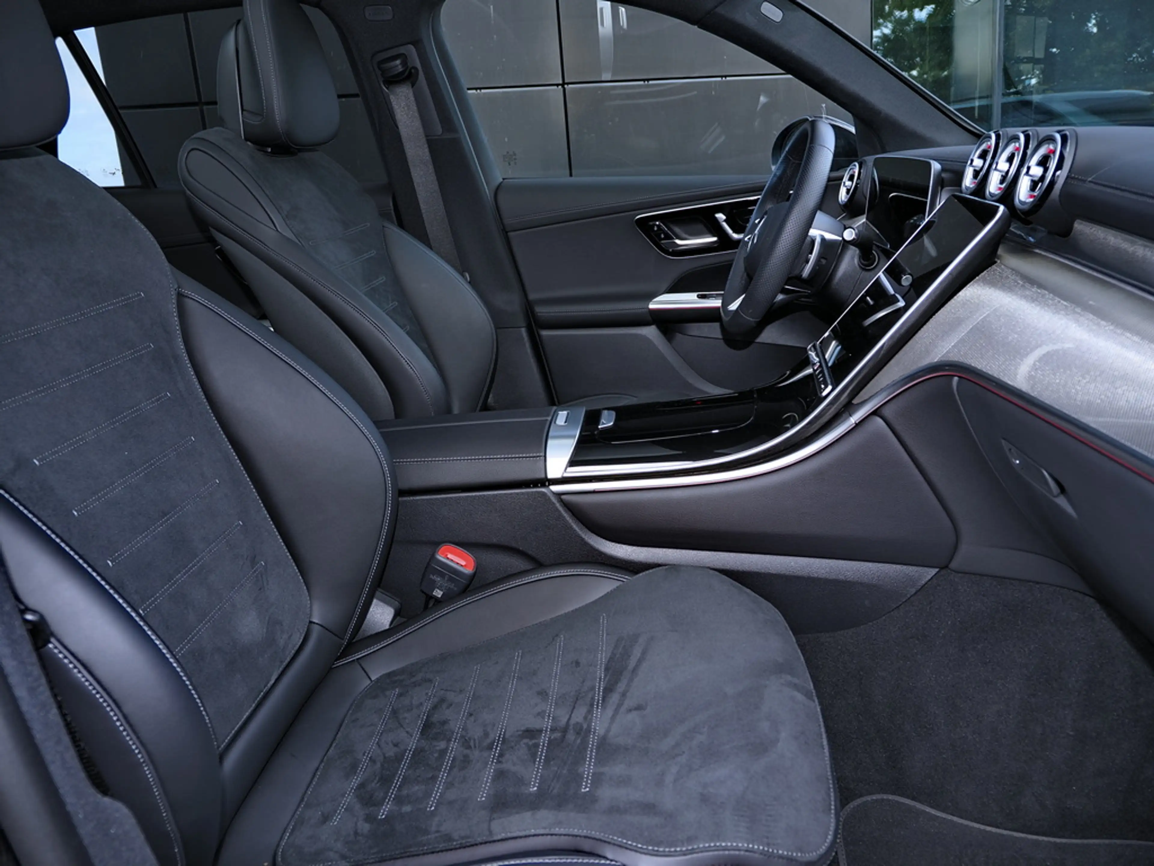 Mercedes-Benz GLC 450 d 4M AMG PANO AHK NIGHT SOUND 360° KAM — photo 12