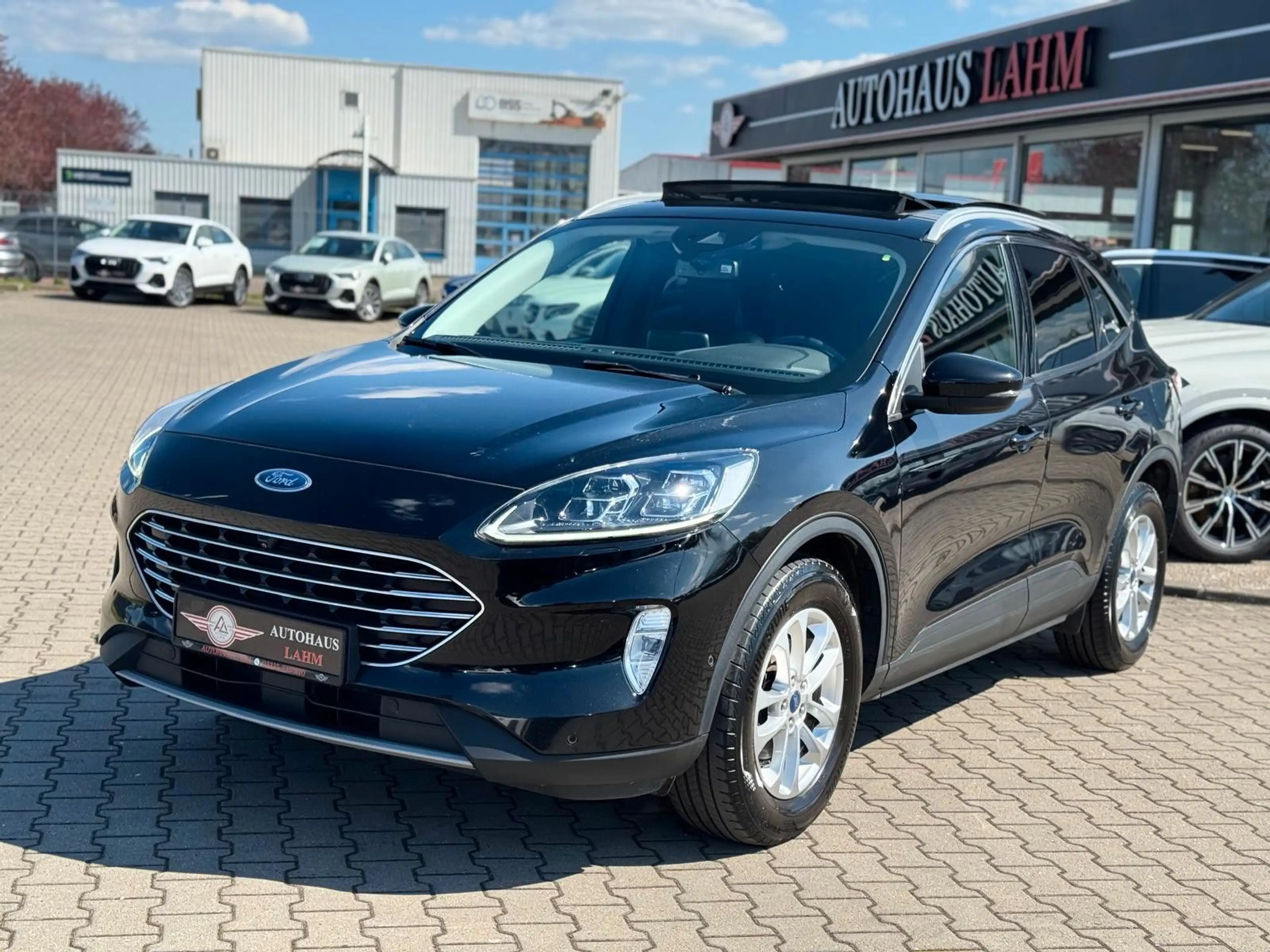 Ford Kuga 1.5 EcoBlue"Titanium-X"PANO*AHK*KEYLESS* — photo 2