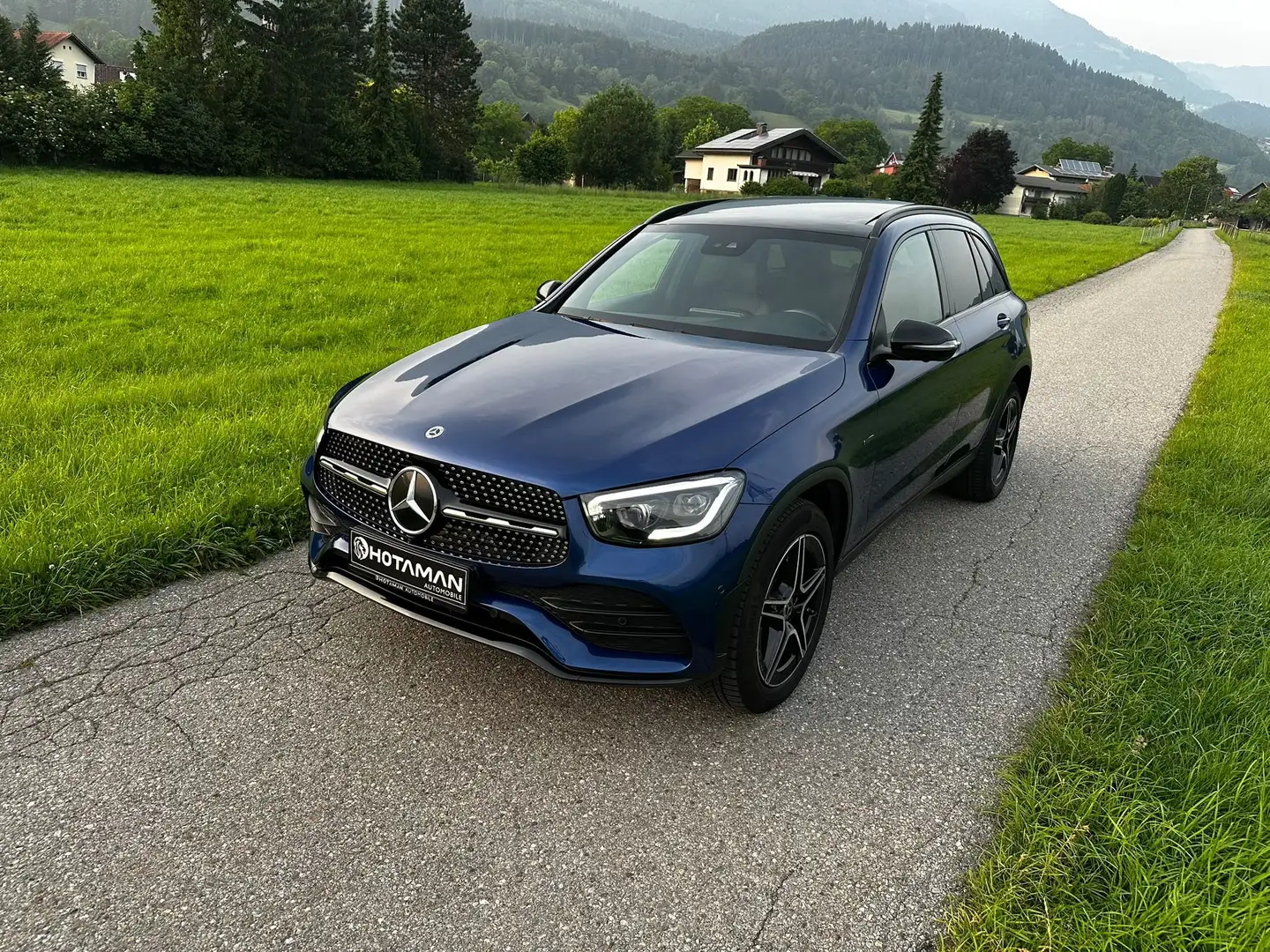 Mercedes-Benz GLC 300 de 4Matic AMG LED High Performance Pano Night-Pake Blau - 1