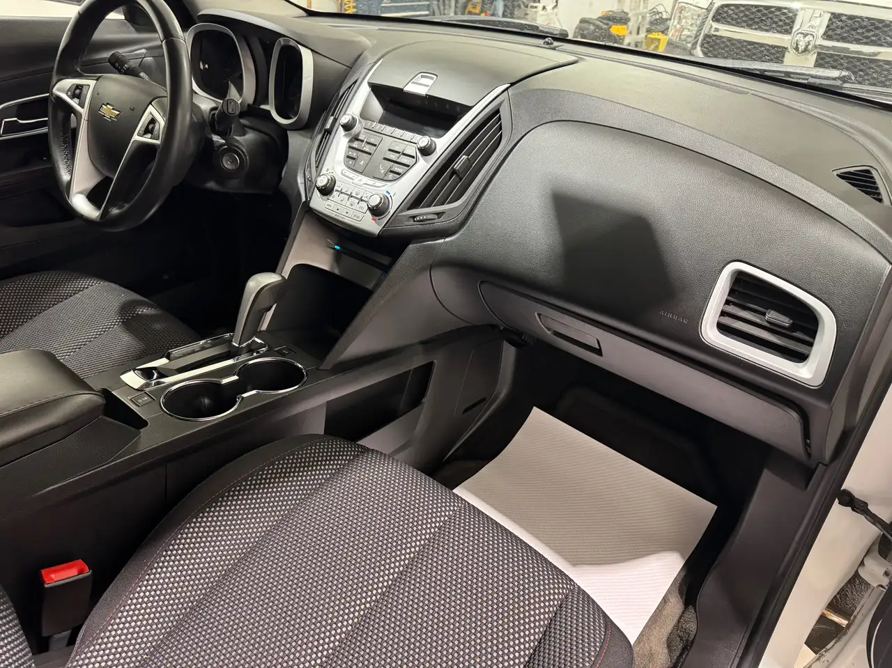 Chevrolet Equinox снимка Chevrolet Equinox