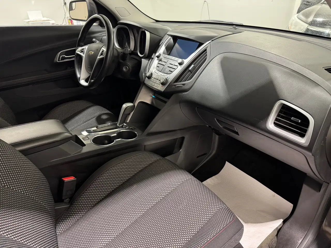 Chevrolet Equinox снимка Chevrolet Equinox