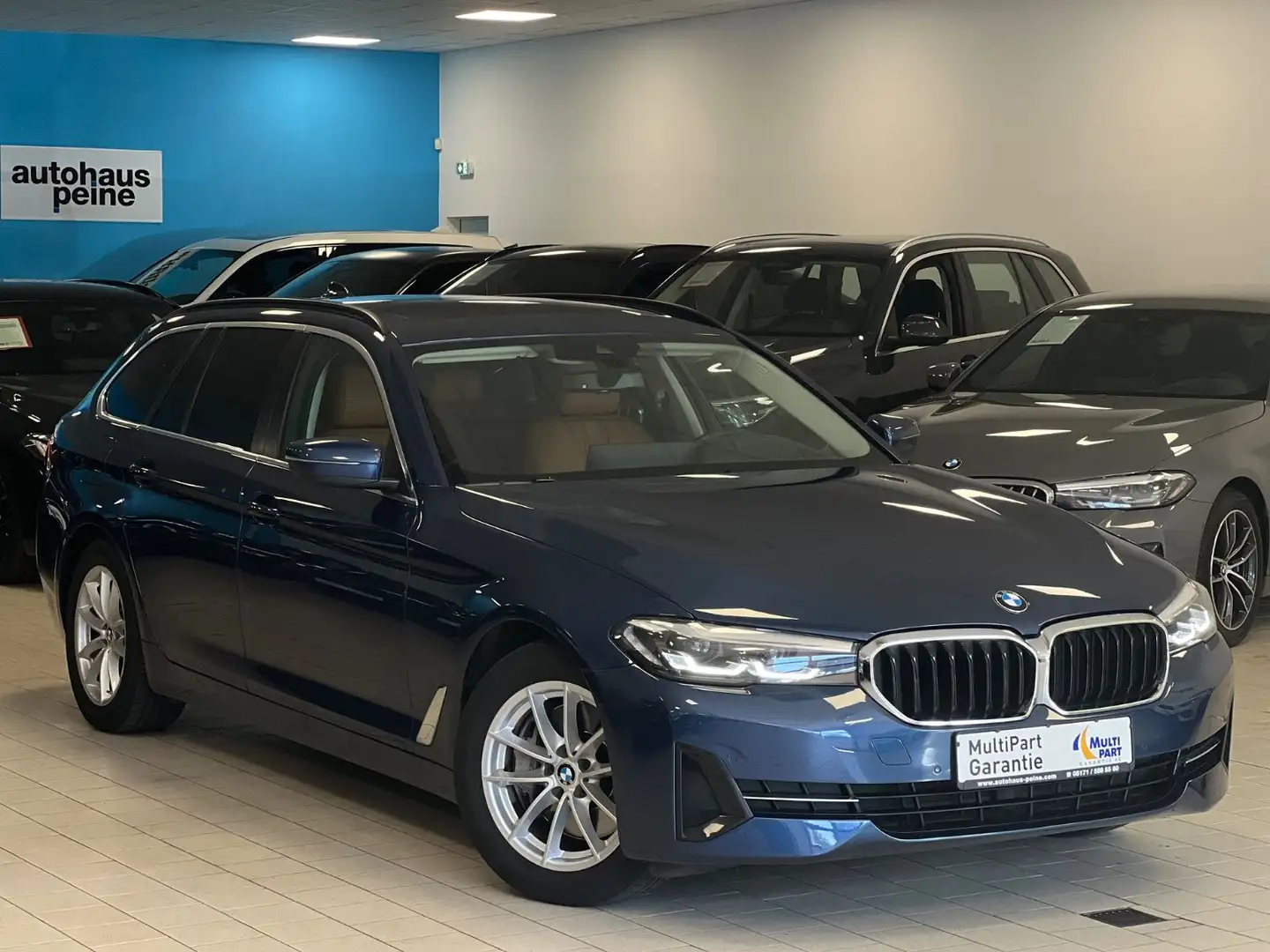 BMW 540 dxD/Aut/LCPProf/HUD/LEDer/Panor/ParkAss Blau - 1