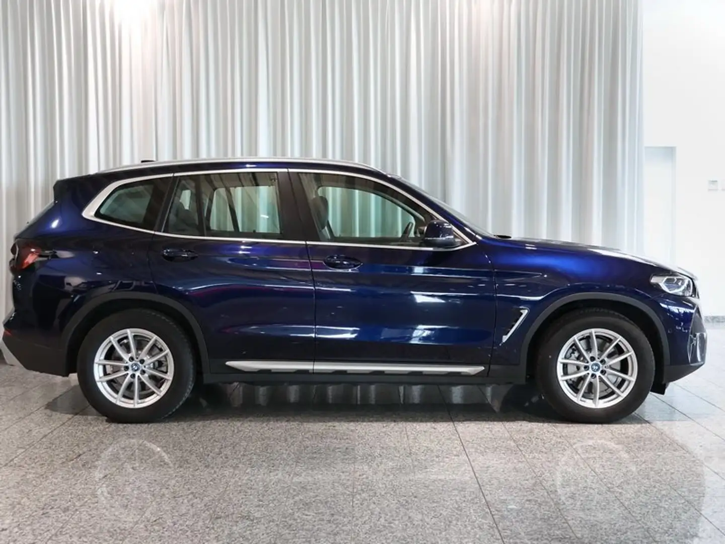 BMW X3 xDrive30e HUD Pano DrivAss Laser SpSitz DAB Blau - 2