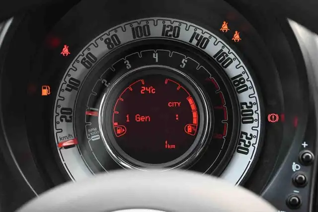 Fiat 500 view 13