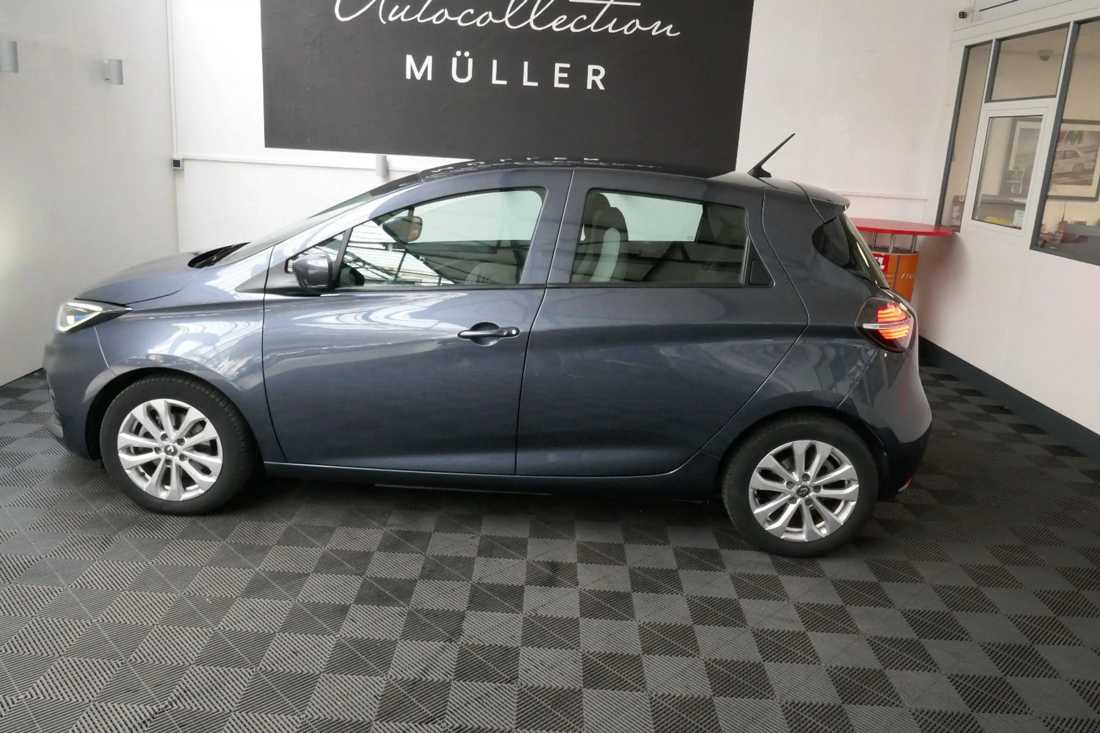 Renault ZOE Zoe Evolution — photo 9