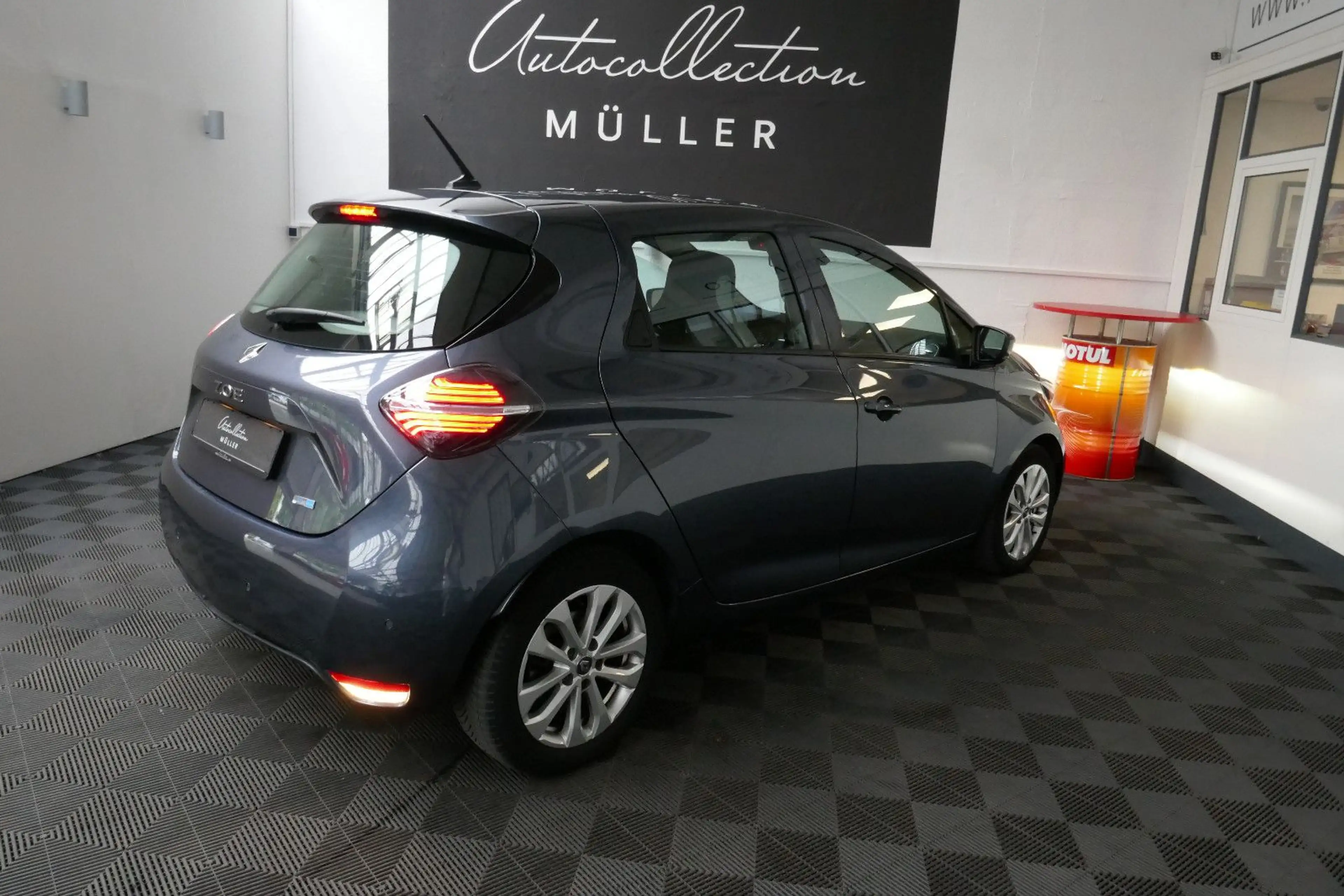 Renault ZOE Zoe Evolution — photo 13