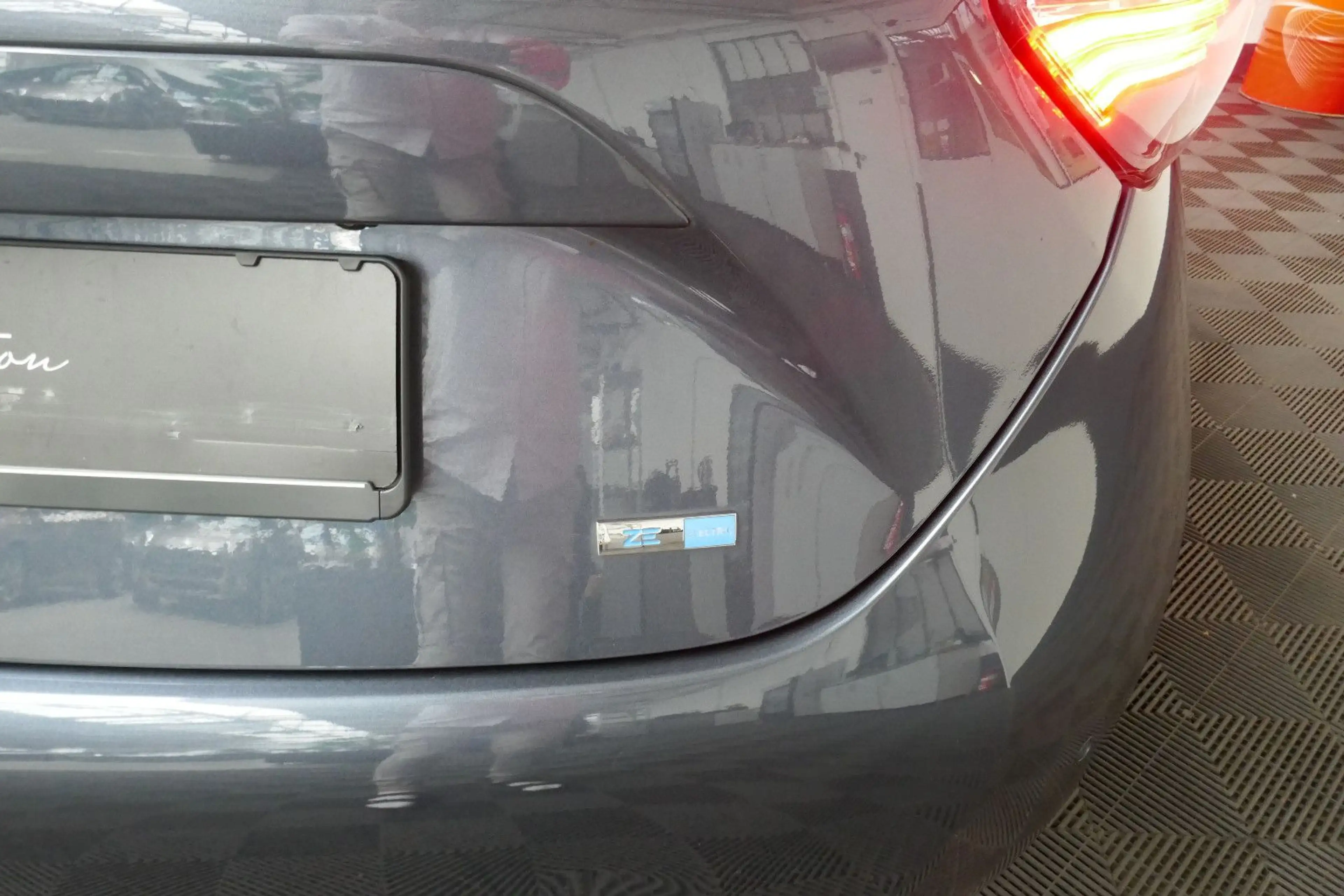 Renault ZOE Zoe Evolution — photo 11