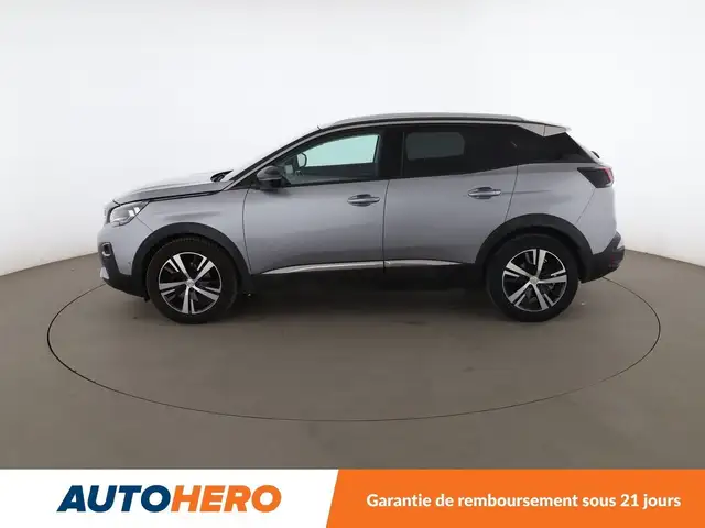 Peugeot 3008 view 3