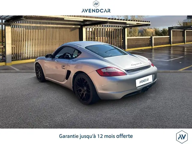 Porsche Cayman view 3
