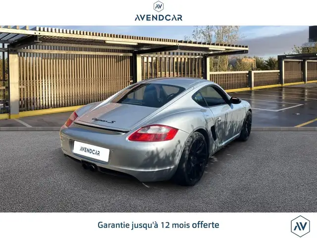 Porsche Cayman view 4