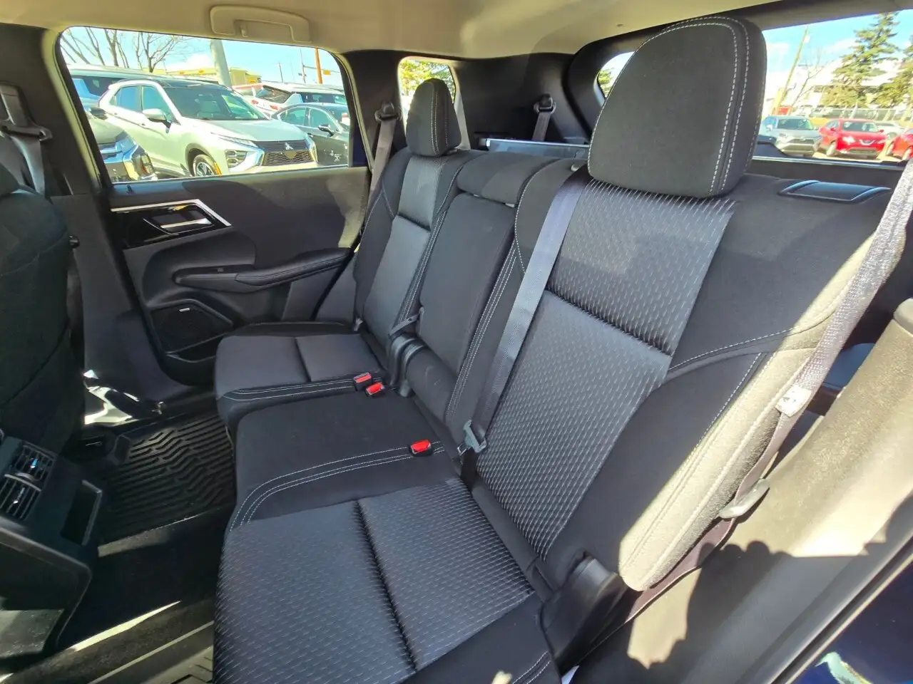 Mitsubishi Outlander снимка Mitsubishi Outlander