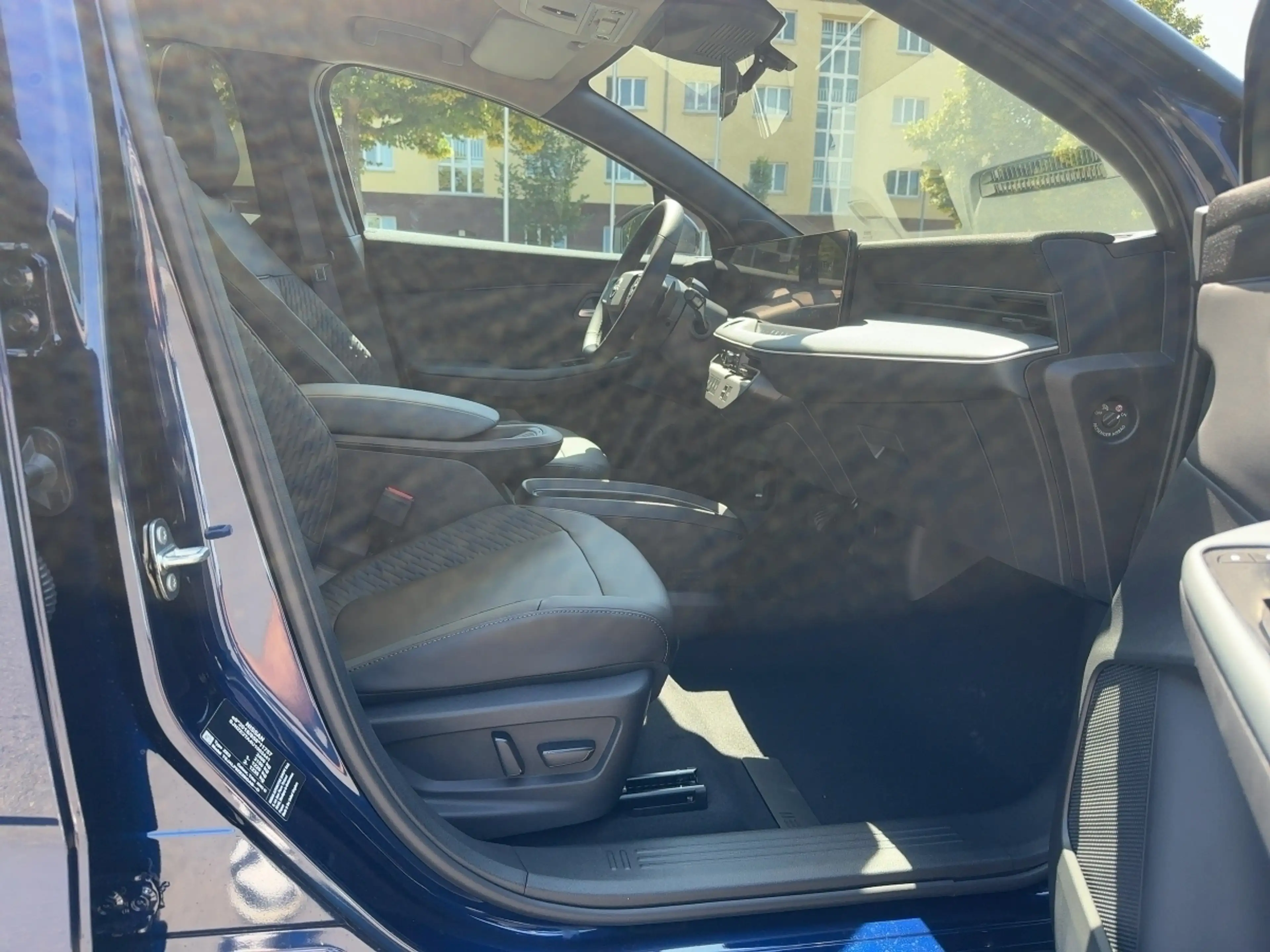 Nissan Leaf 75 kWh EVOLVE 21/PS NAVI/HUD — photo 11