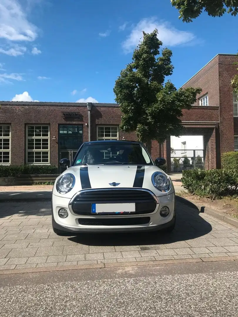 MINI Cooper D COOPER D 5-trg. Aut. SHZ PDCTempomat Plateado - 2