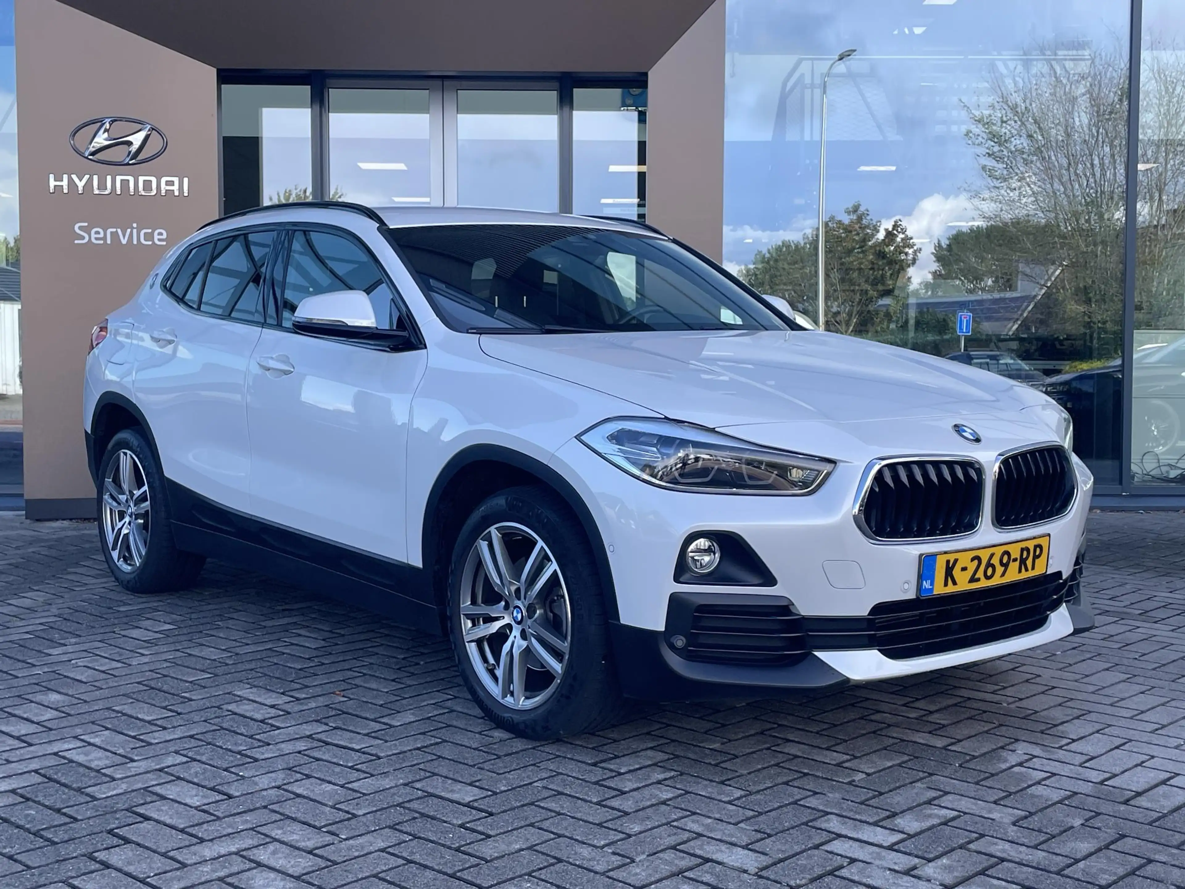 BMW X2 sDrive18i High Executive Edition | Automaat | Trek — photo 4