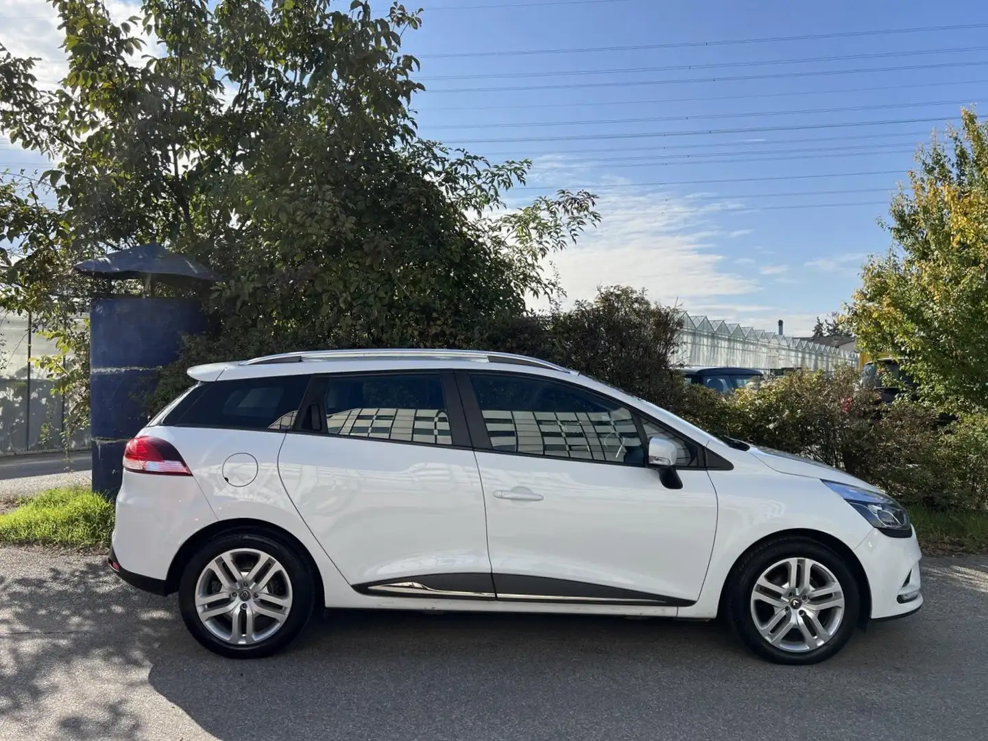 Renault Clio Kombi 1.Besitz Pickerl & Service NEU Carplay SHZG - 2