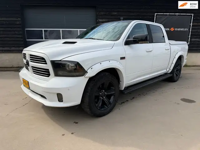 Dodge RAM 1500 5.7 V8 Quad Cab 6'4 Pano Leer Xenon