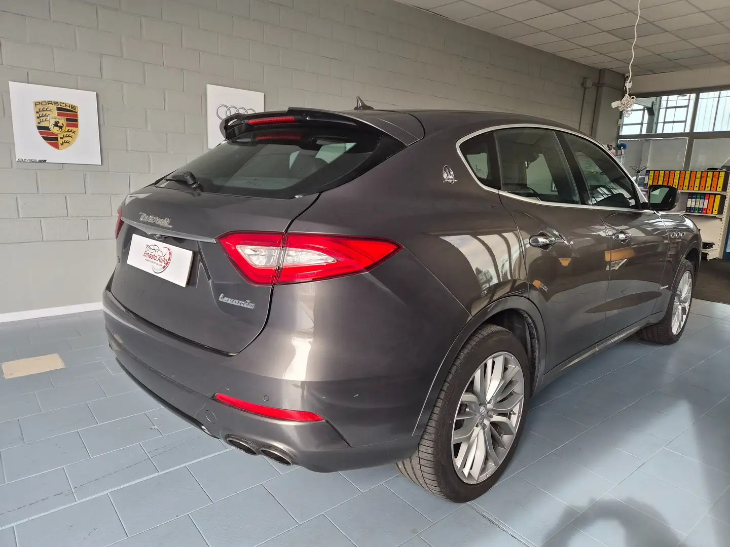 Maserati Levante Levante 3.0 V6 250cv auto Bruin - 2