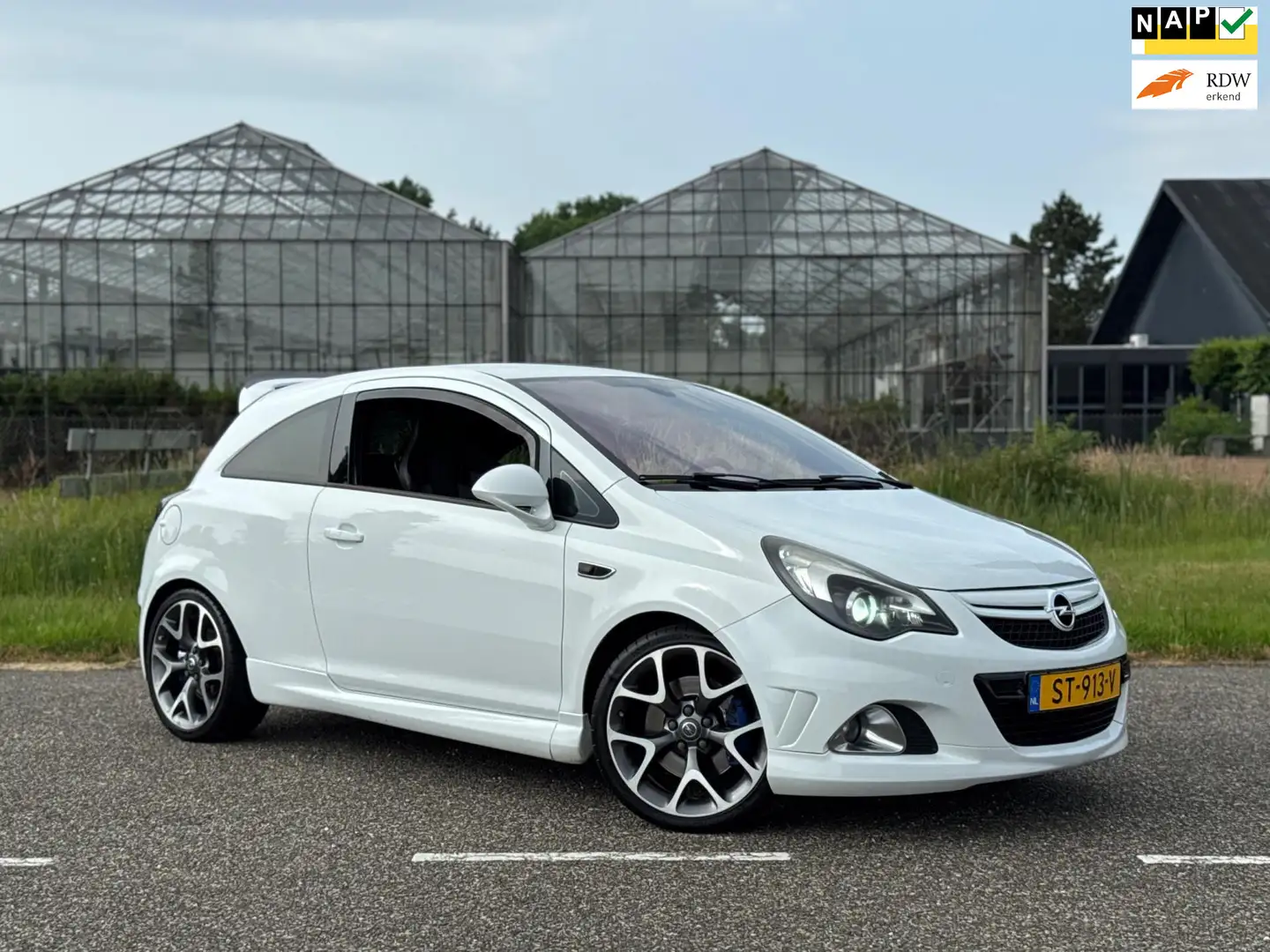 Opel Corsa 1.6-16V Turbo OPC Xenon | Navi | Cruise | Recaro S Blanc - 1