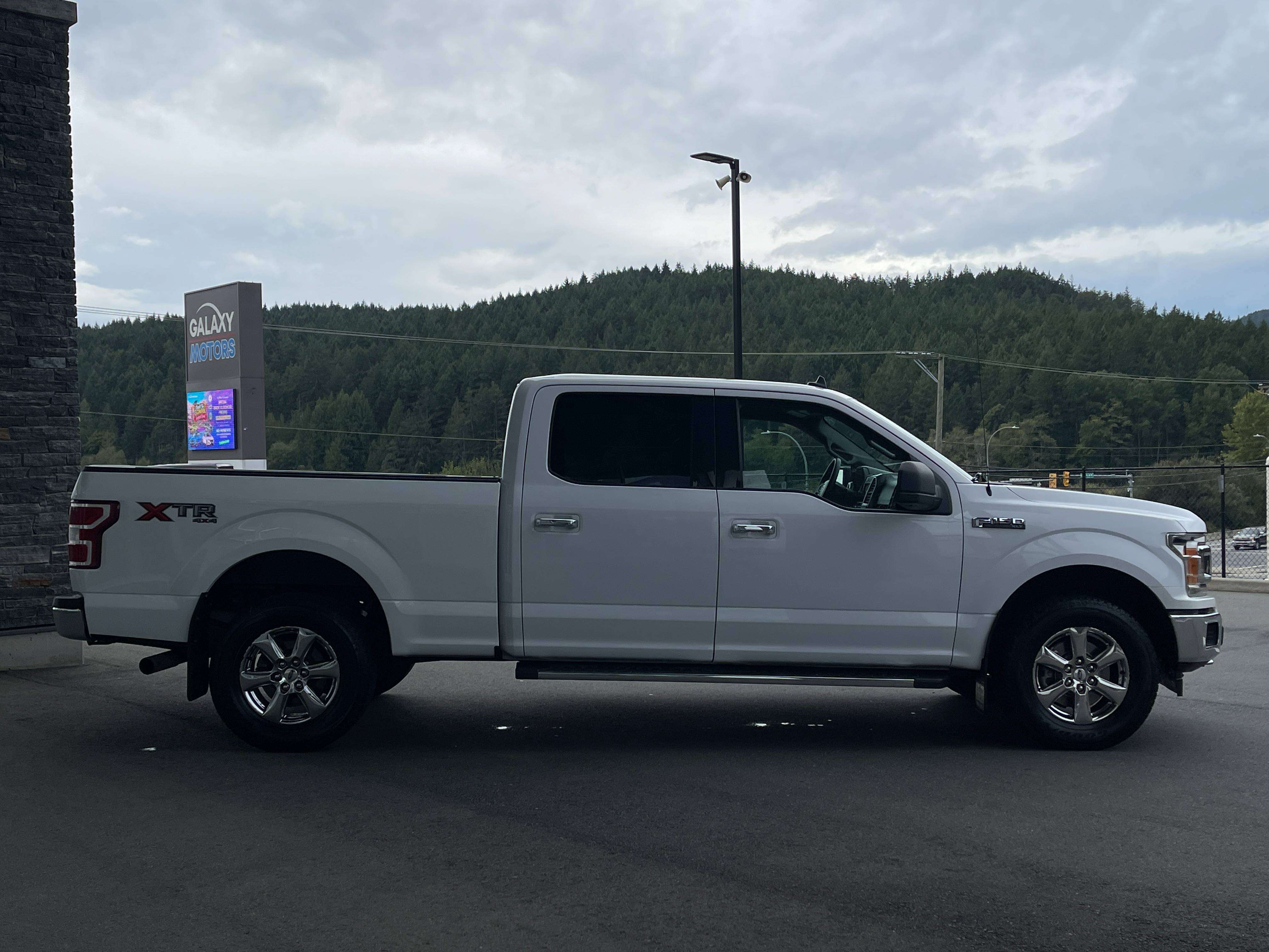2019 Ford F-150 XLT 4WD - BC Local, No Accidents & XTR Package — снимка 1