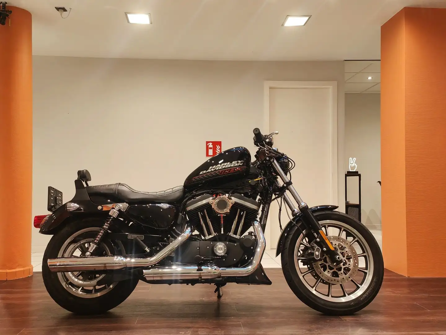 Harley-Davidson Sportster XL 883 R Schwarz - 1