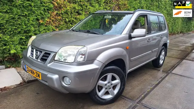 Nissan X-Trail 2.0 Luxury