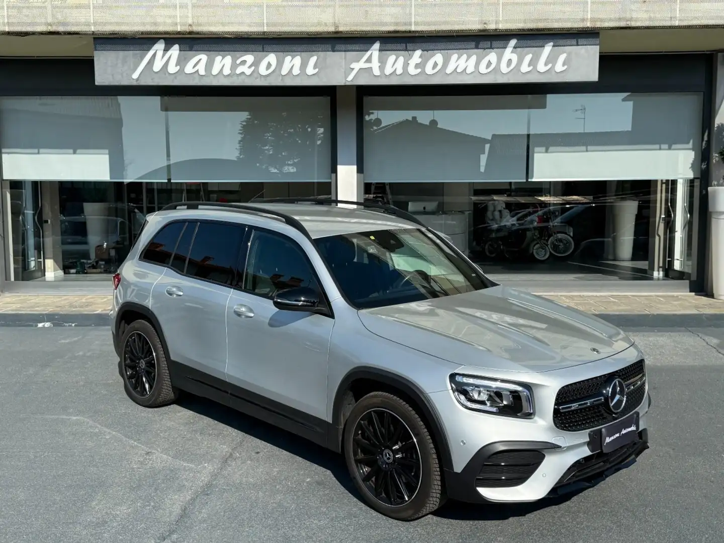 Mercedes-Benz GLB 200 d Automatic Premium IVA ESPOSTA Silber - 1