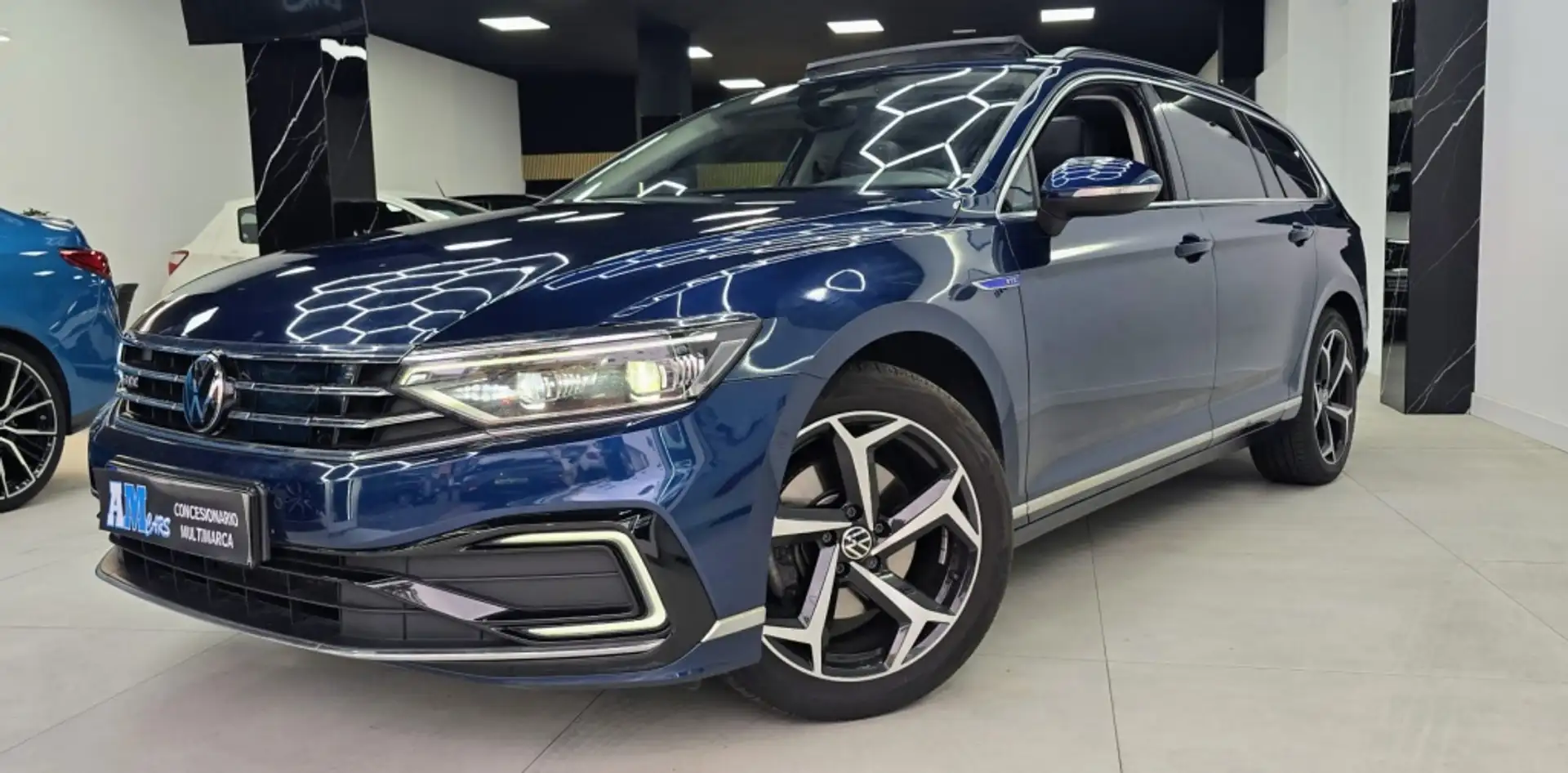 Volkswagen Passat Variant GTE 1.4 TSI e-Power Azul - 2