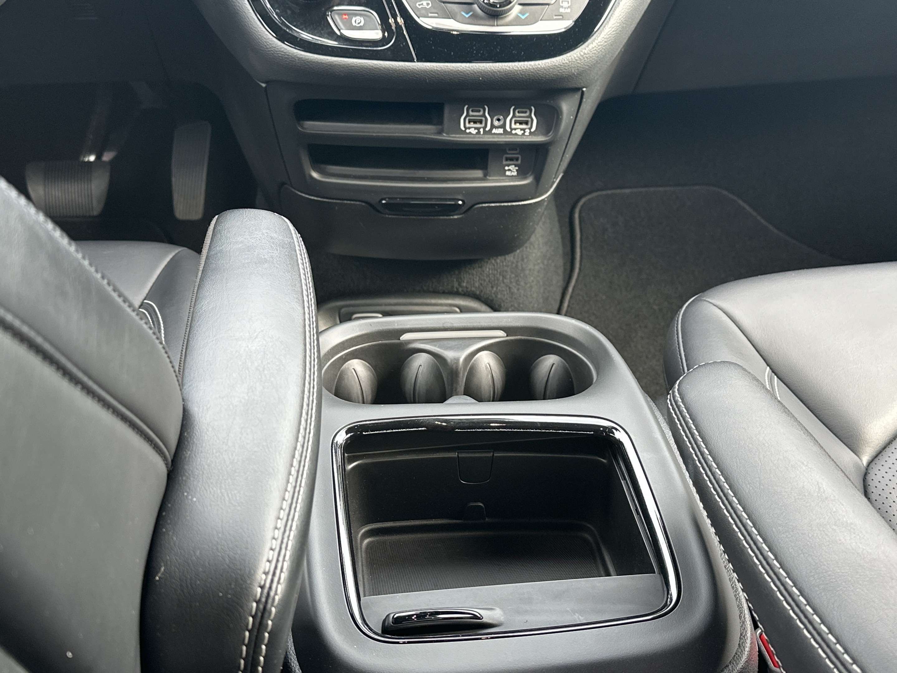 2023 Chrysler Pacifica Touring L Hybrid Family Van | Blowout Pricing | thumb 29