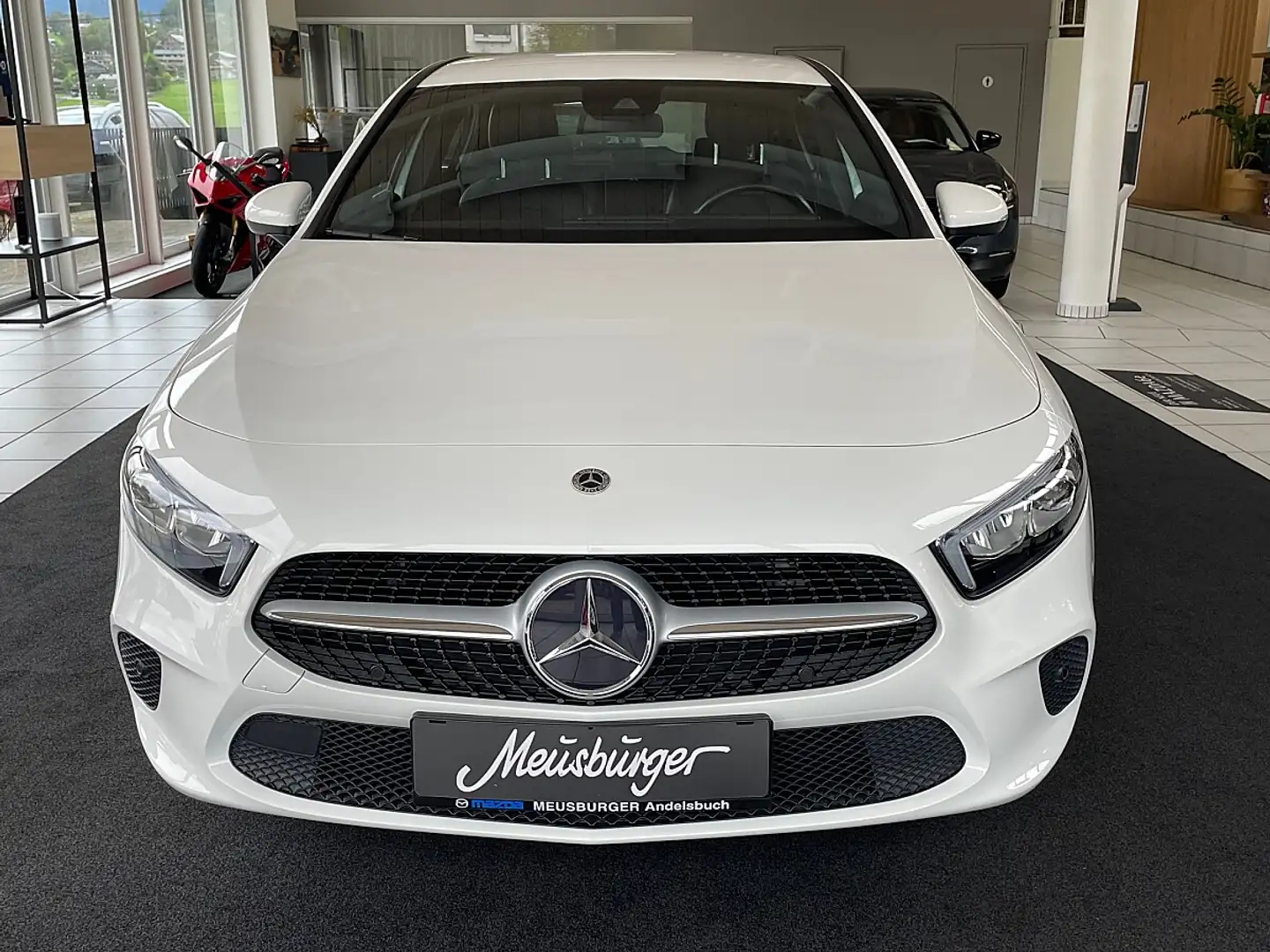 Mercedes-Benz A 180 d Weiß - 2