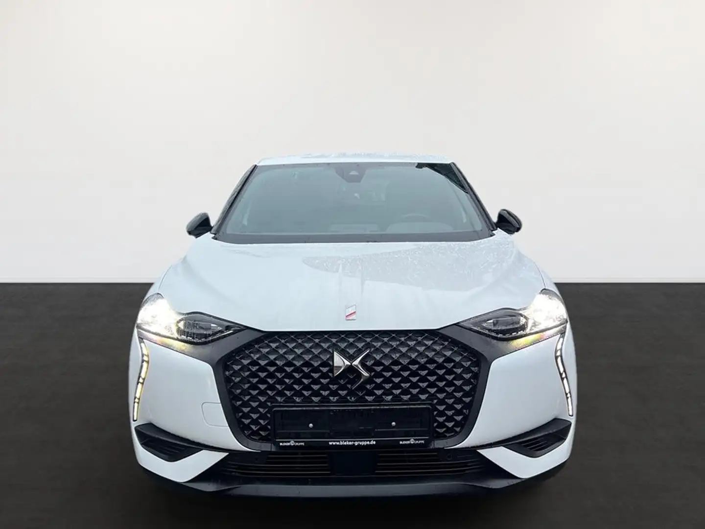 DS Automobiles DS 3 Crossback E-Tense 136 Performance Line+ Weiß - 2