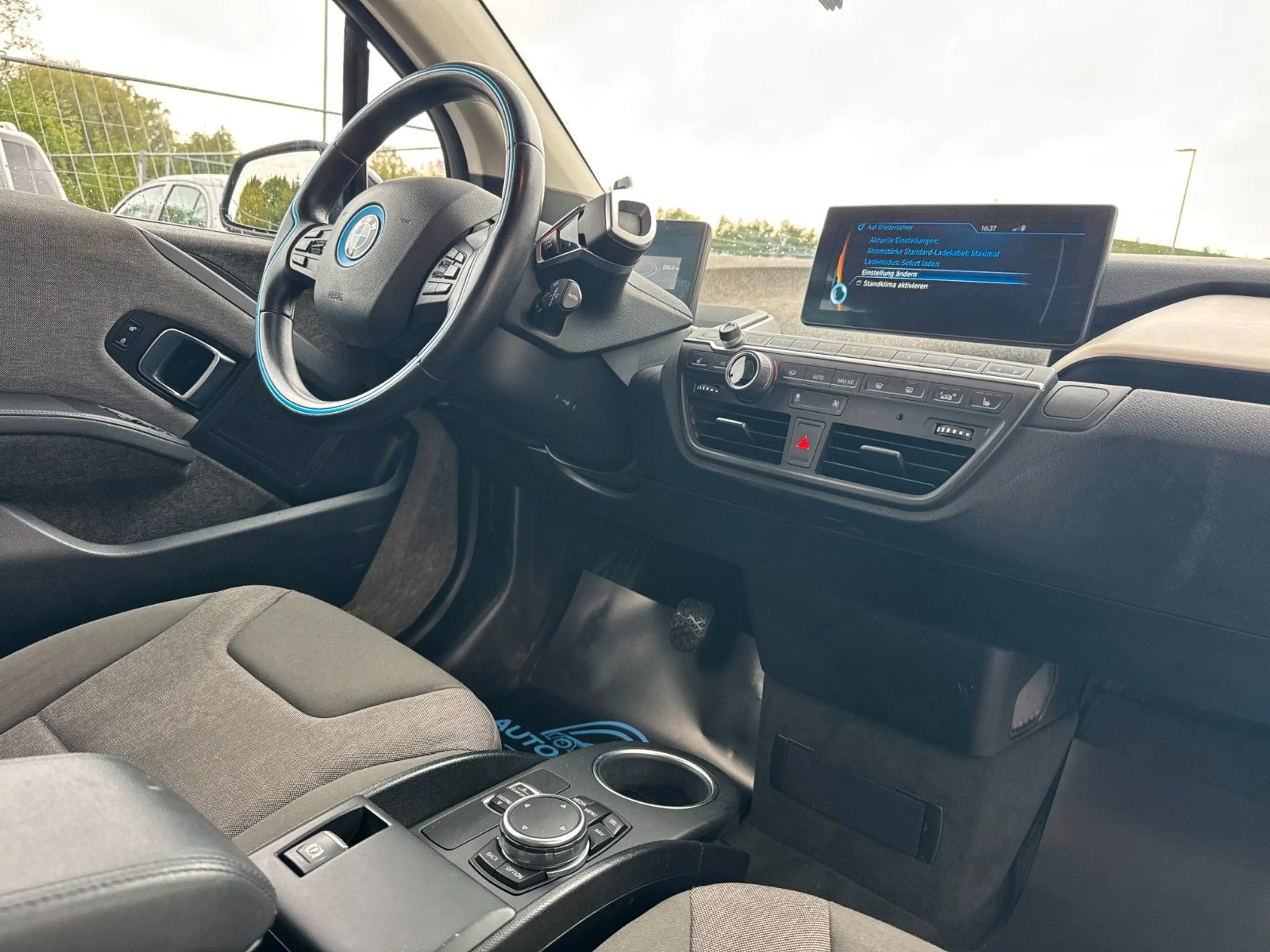 BMW i3 Basis *NAVI*KLIMA*SHZ*PDC* — photo 12