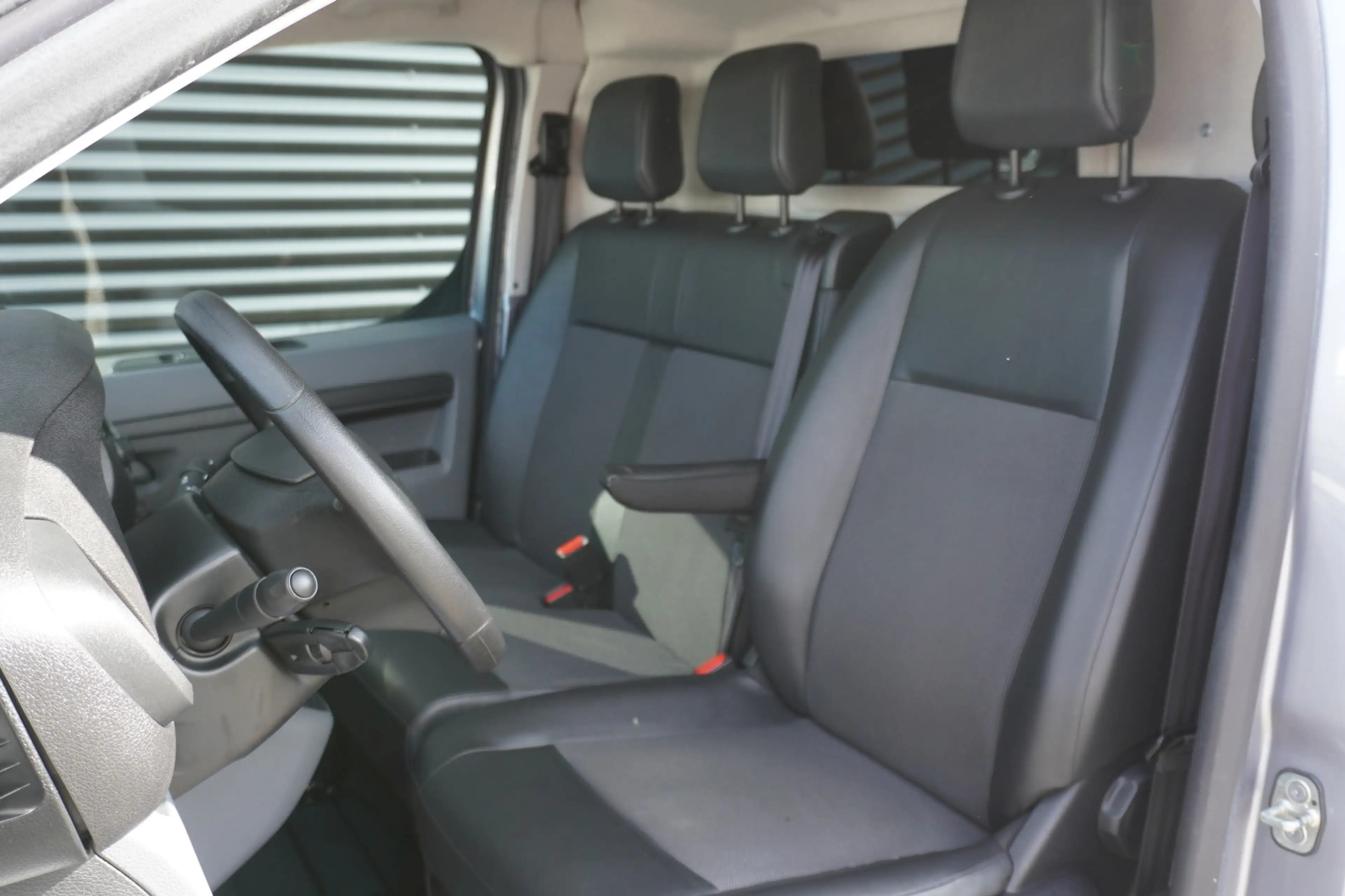 Peugeot Expert 2.0 BlueHDI 120PK L2H1 Premium Airco Cruise contro — photo 7