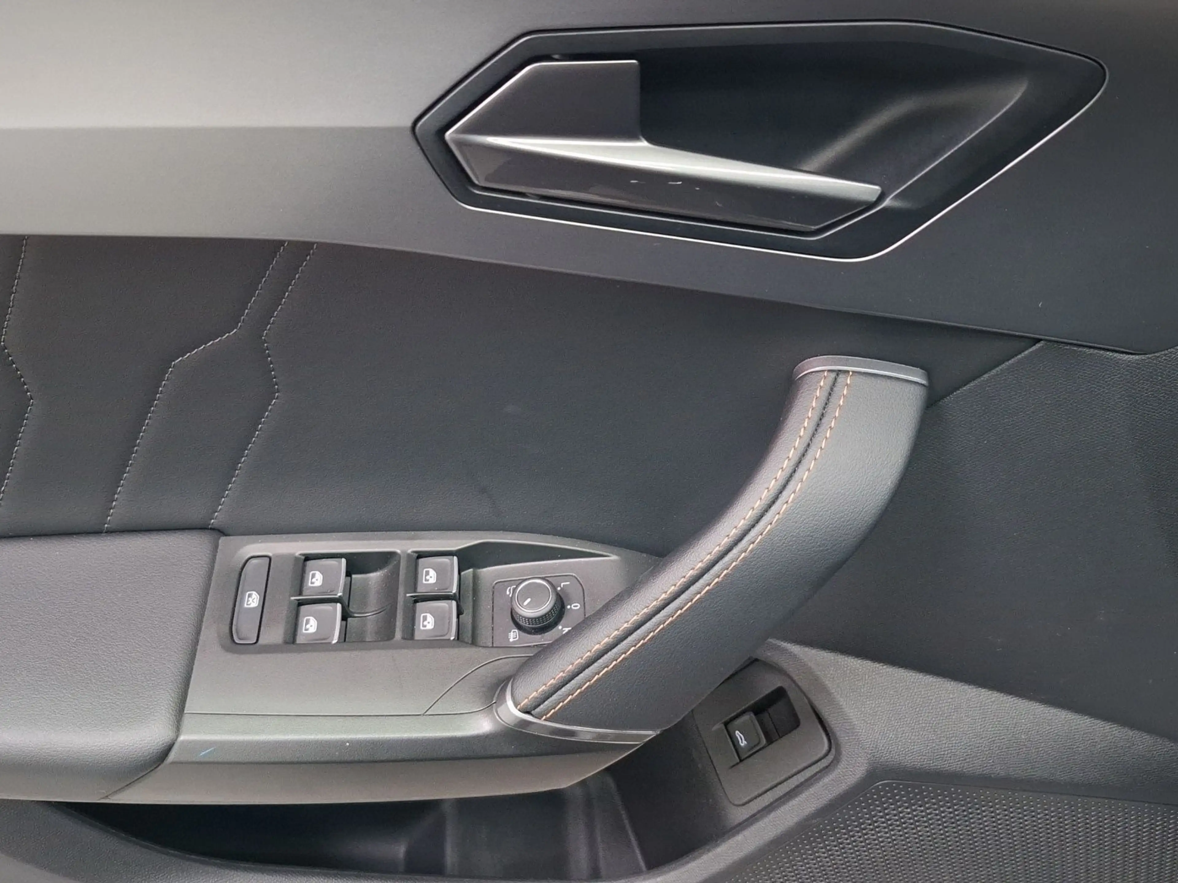 CUPRA Leon Sportstourer 2.0 TSI DSG NAVI+ FULL-LINK eK — photo 9