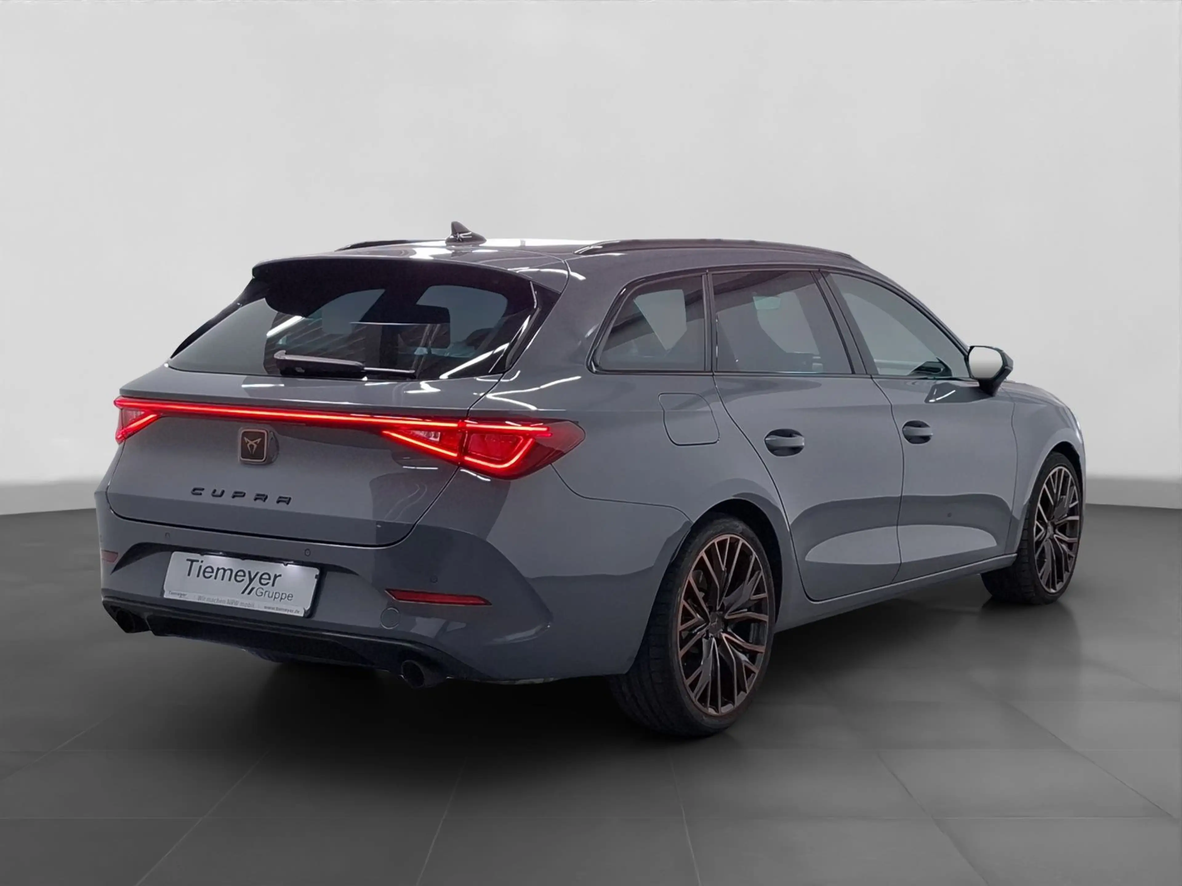CUPRA Leon Sportstourer 2.0 TSI DSG NAVI+ FULL-LINK eK — photo 3