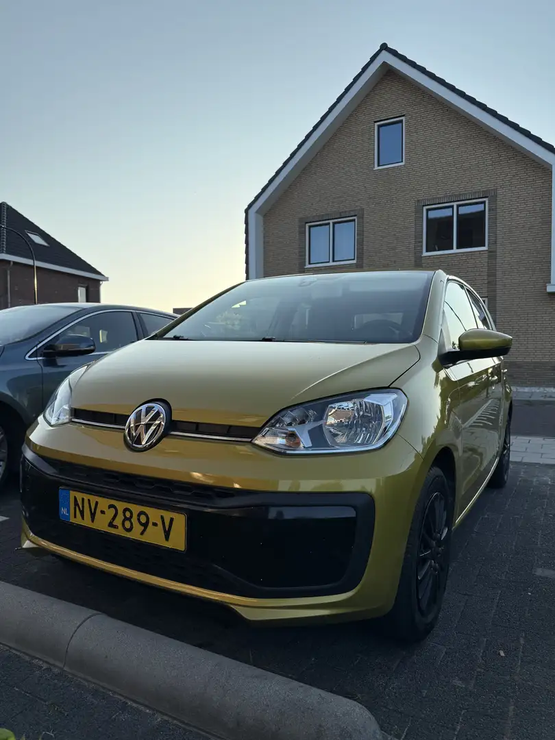 Volkswagen up! 1.0 Move - Cruise Control / Camera / Unieke kleur! Geel - 1