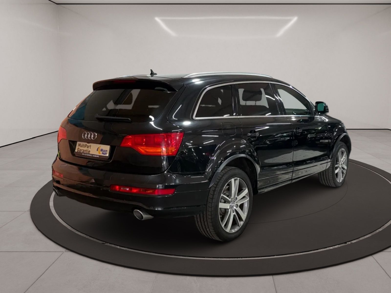Audi Q7 4.2 TDI quattro / 7 Siter — photo 7